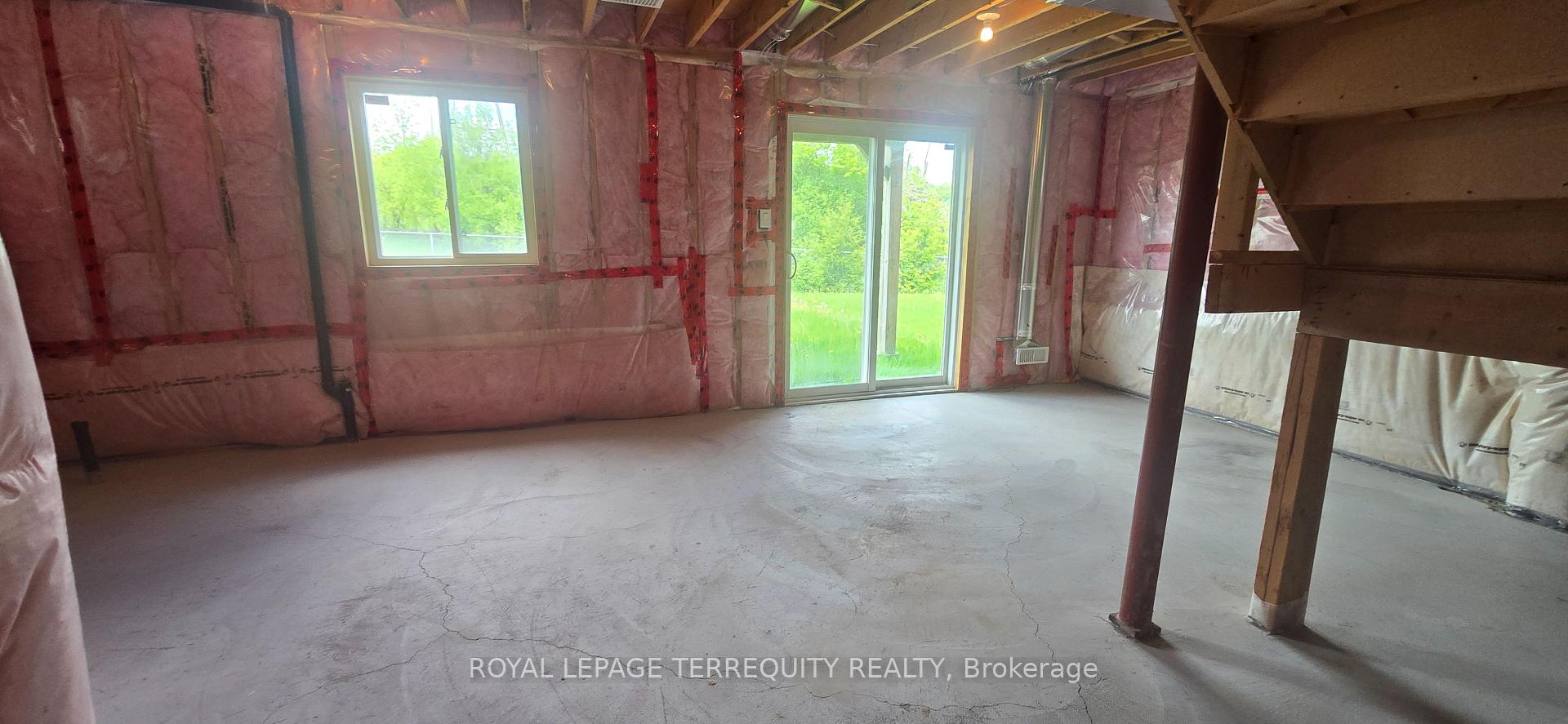 Photo 9 of 596 Settlers Ridge, Peterborough, Northcrest Ward 5 — HOMEH