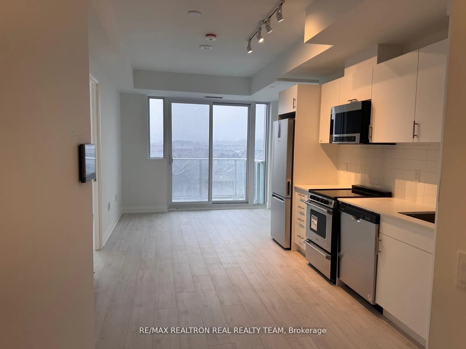 Photo 2 of Unit 605, 412 Silver Maple Road, Oakville, Joshua Meadows — HOMEH
