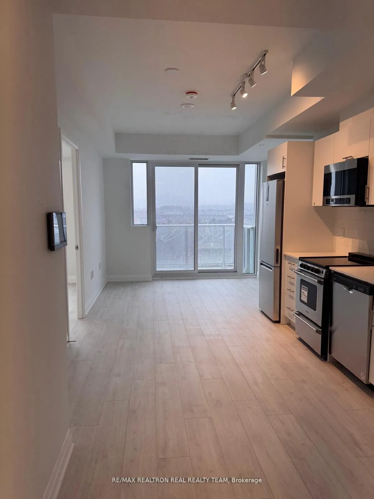 Photo 3 of Unit 605, 412 Silver Maple Road, Oakville, Joshua Meadows — HOMEH