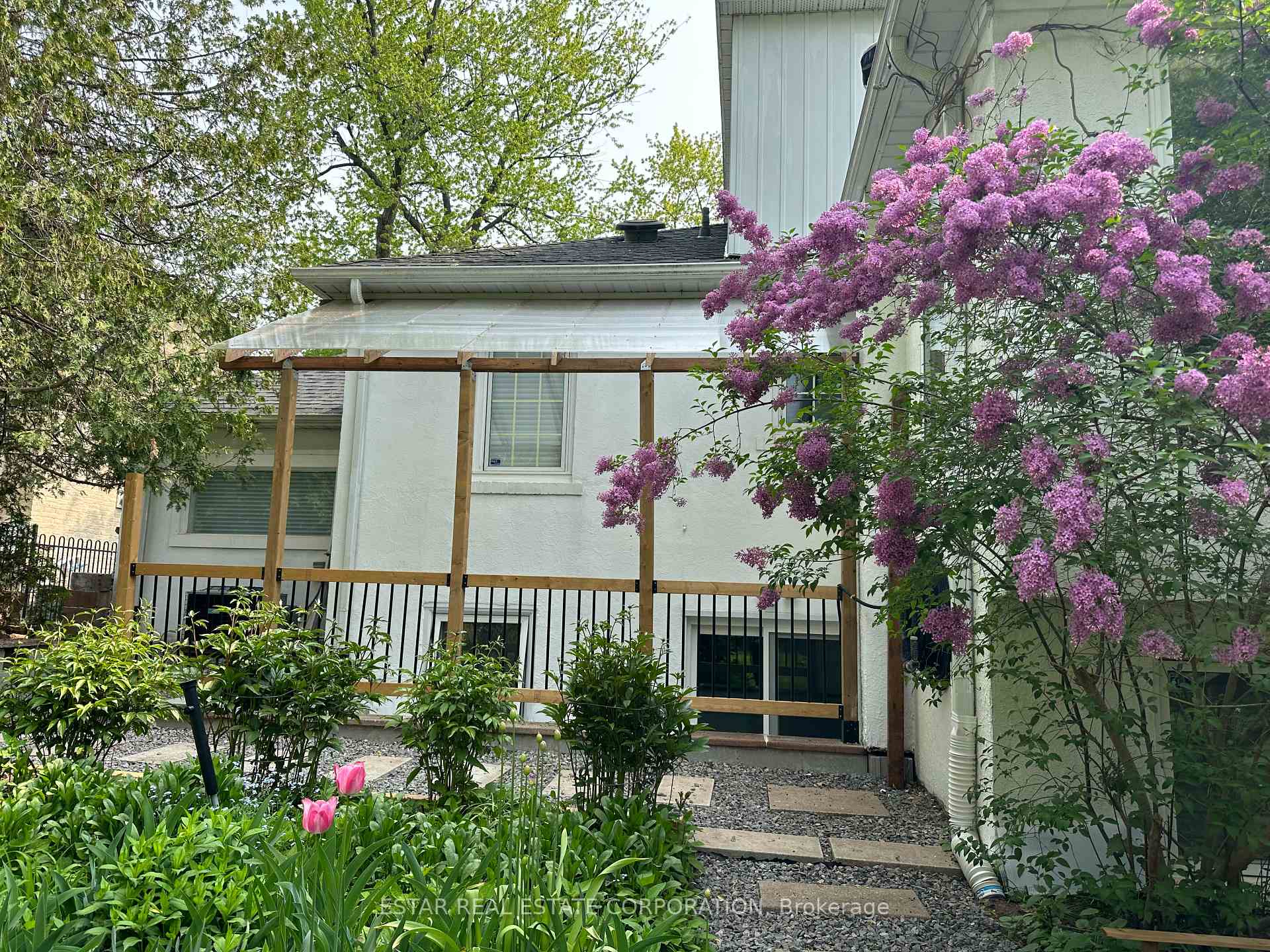 Front of 460 Chartwell Road