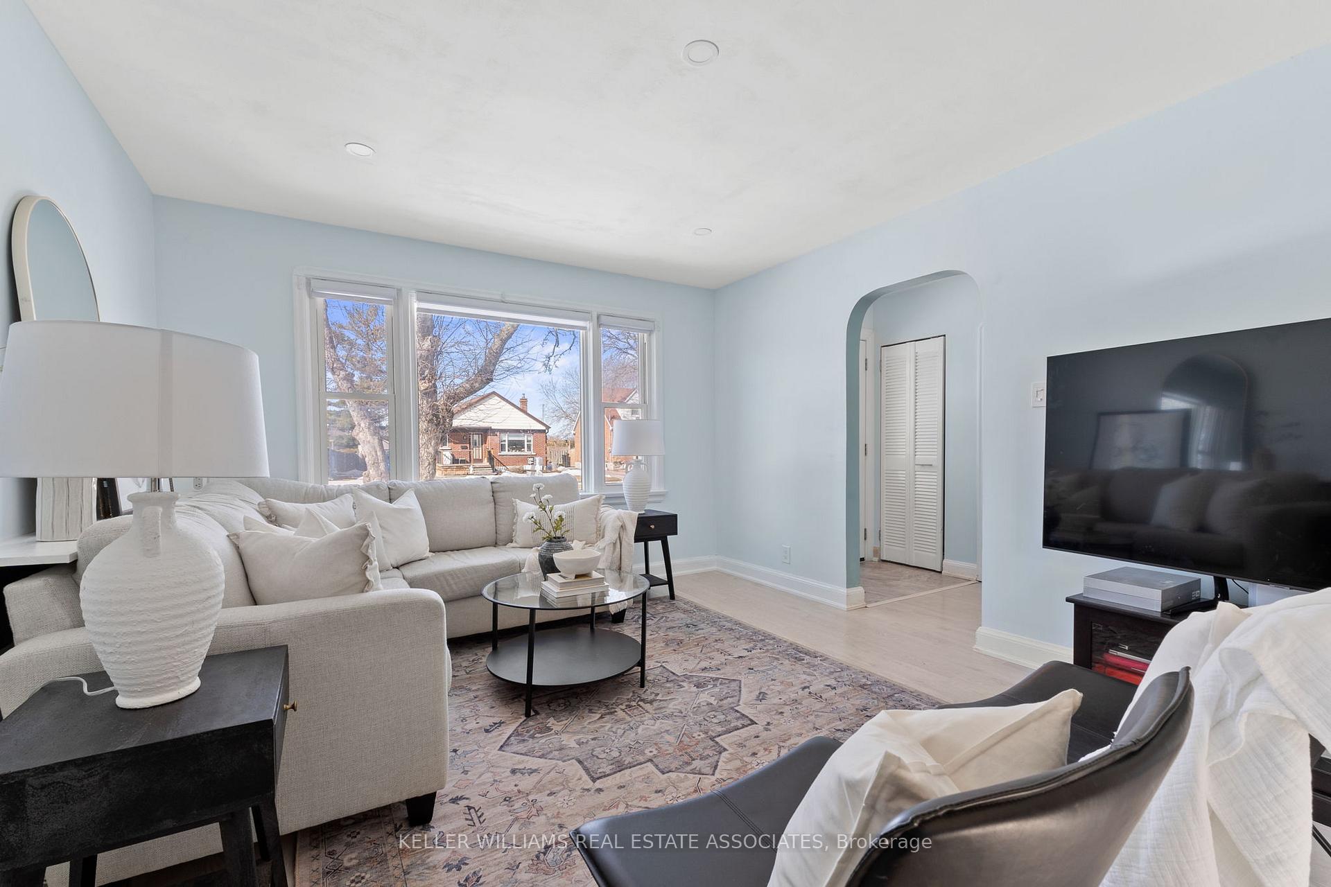 Photo 7 of 441 Beverly Street, Oshawa, O'Neill — HOMEH