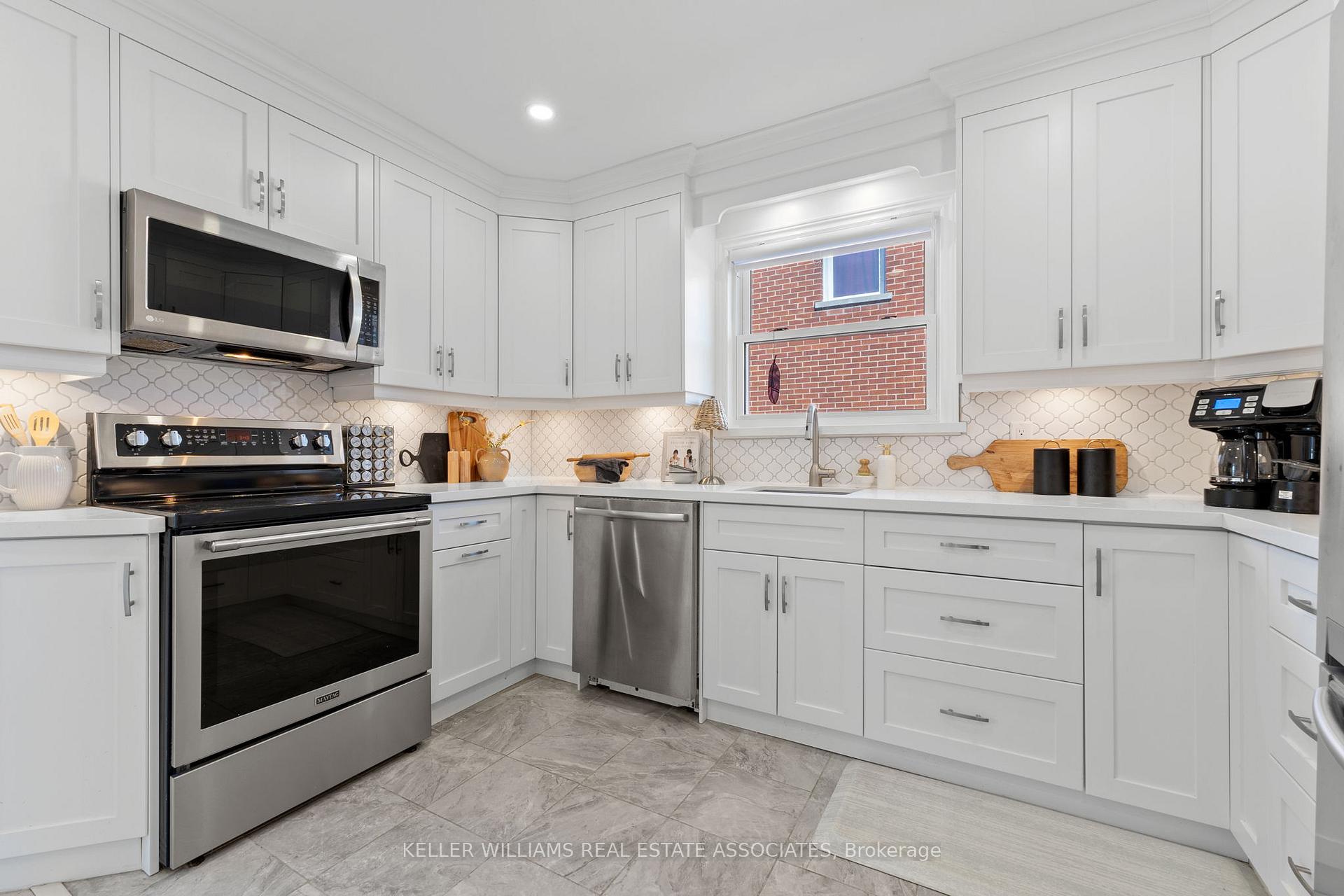 Photo 11 of 441 Beverly Street, Oshawa, O'Neill — HOMEH