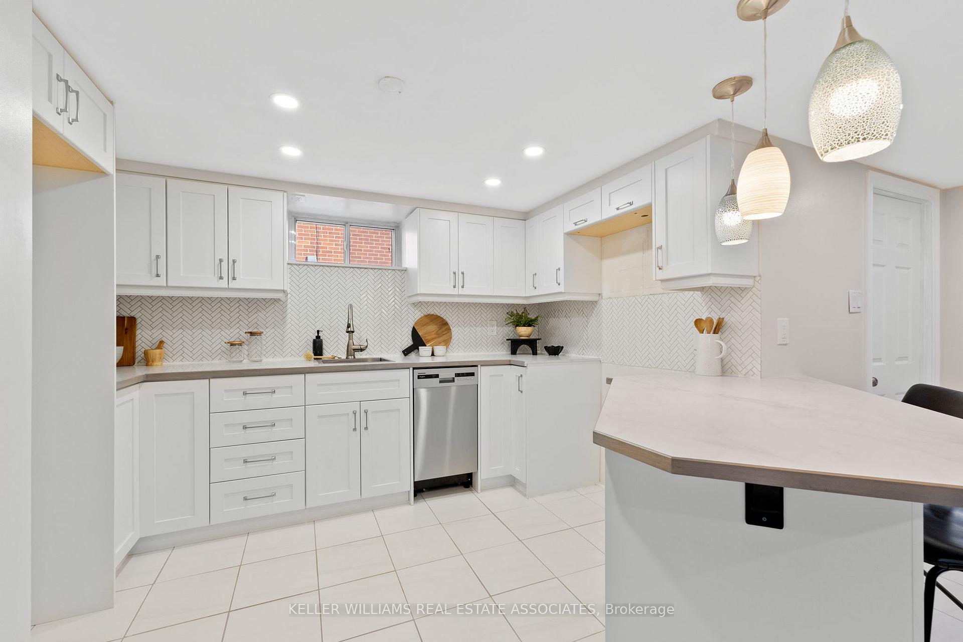 Photo 33 of 441 Beverly Street, Oshawa, O'Neill — HOMEH