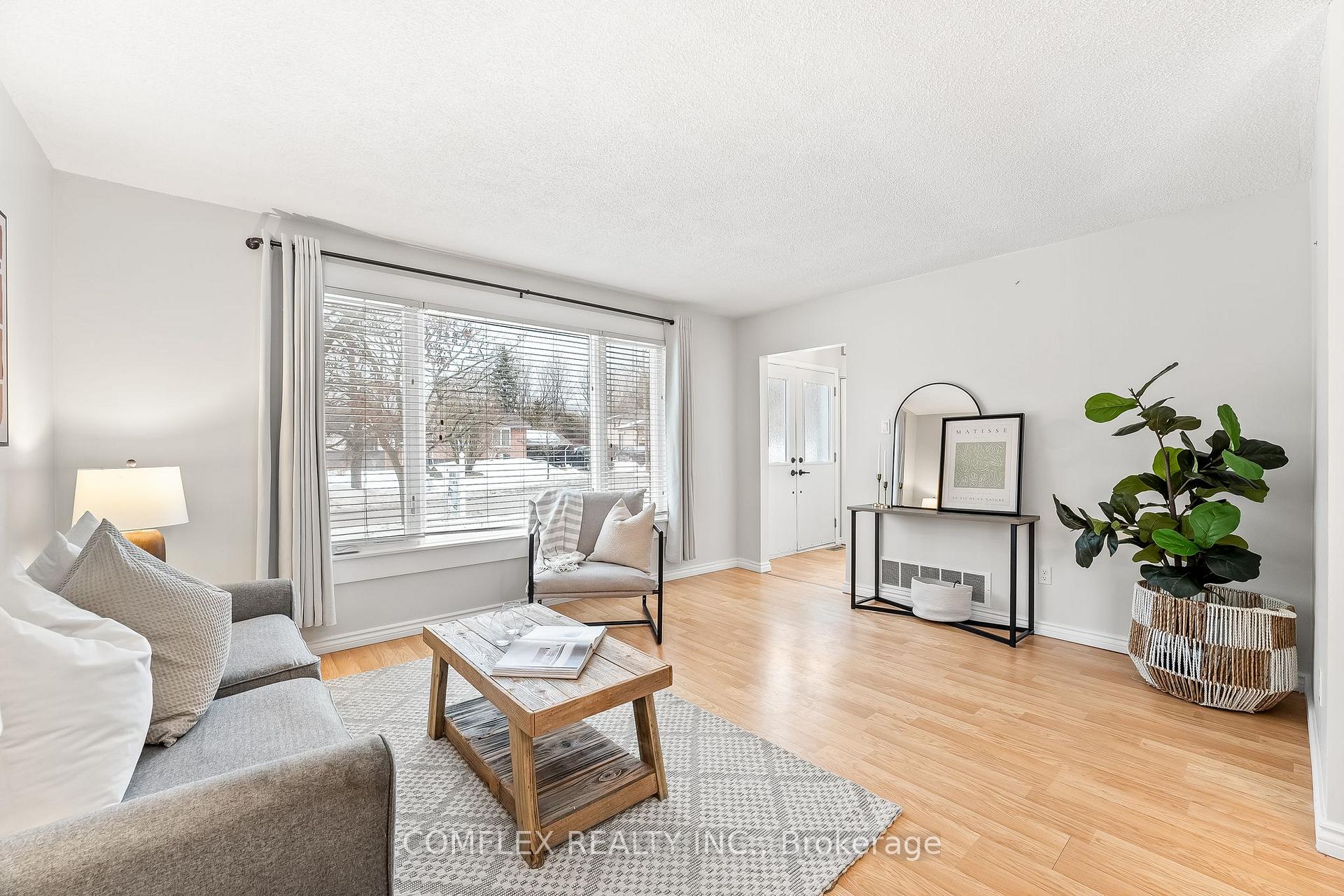 Photo 5 of 1233 Cherrydown Drive, Oshawa, Donevan — HOMEH
