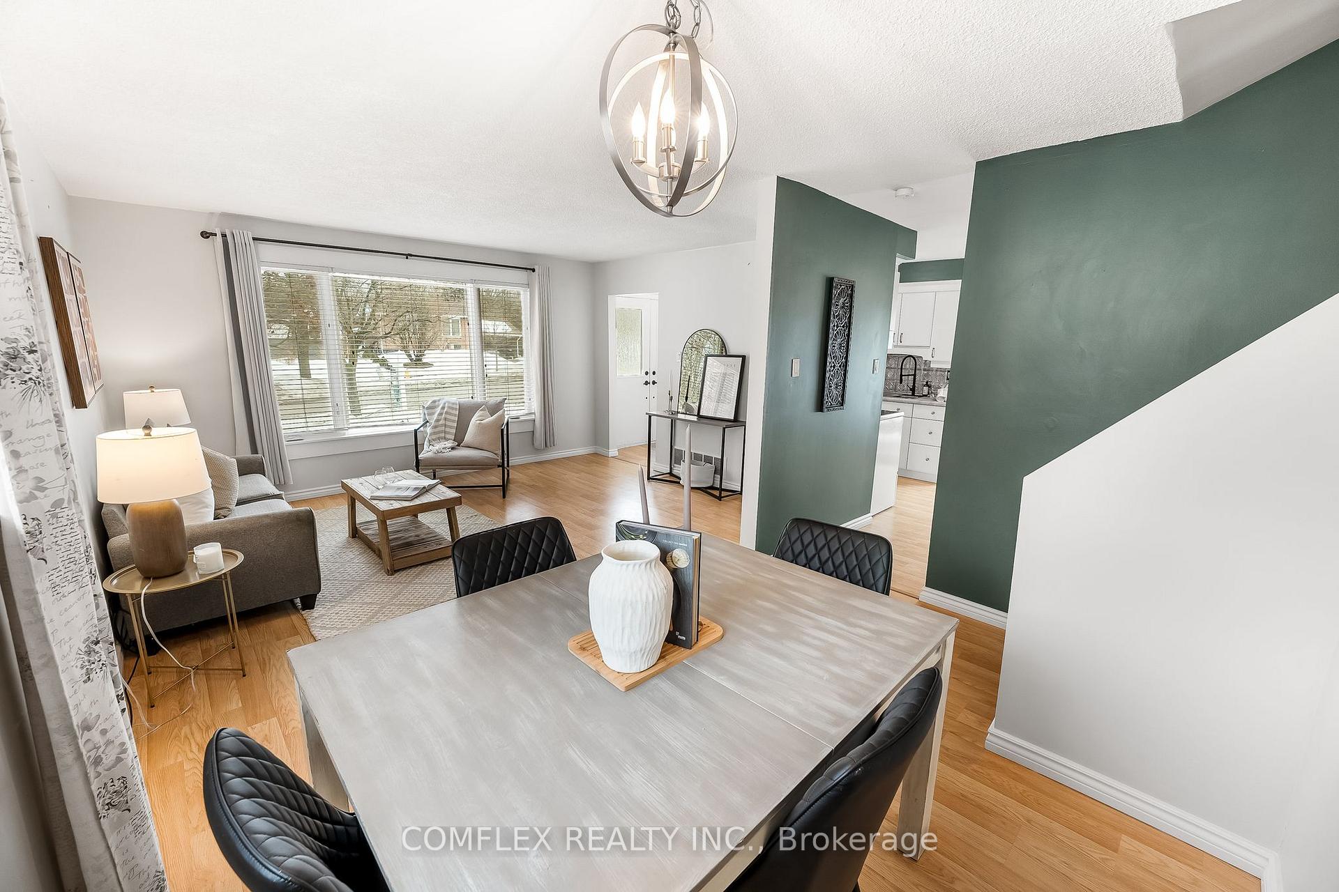 Photo 6 of 1233 Cherrydown Drive, Oshawa, Donevan — HOMEH