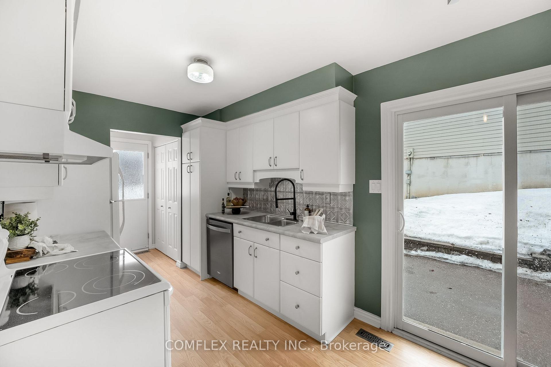 Photo 7 of 1233 Cherrydown Drive, Oshawa, Donevan — HOMEH