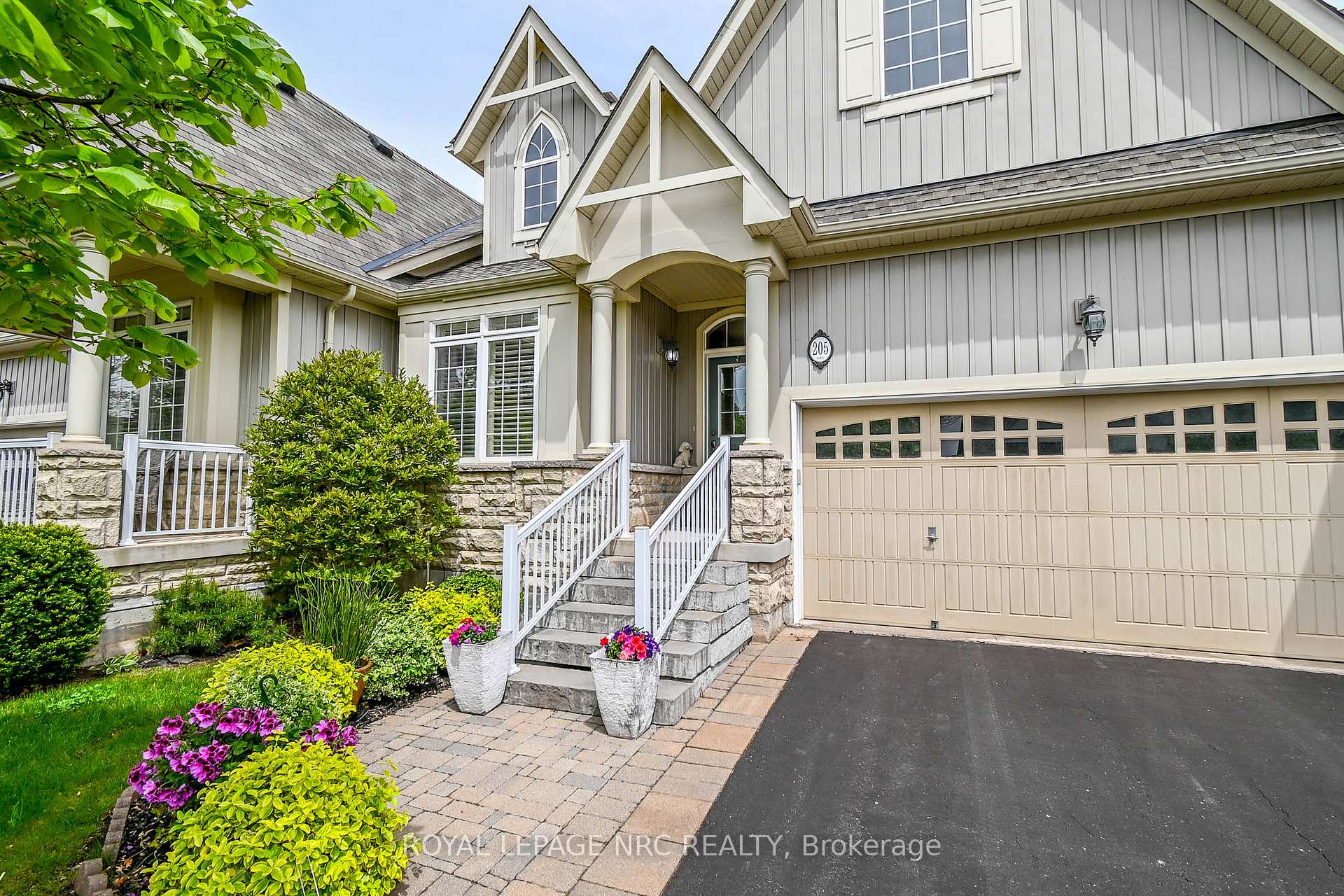 Photo 1 of 205 Galloway Trail, Welland, Hwy 406/Welland — HOMEH