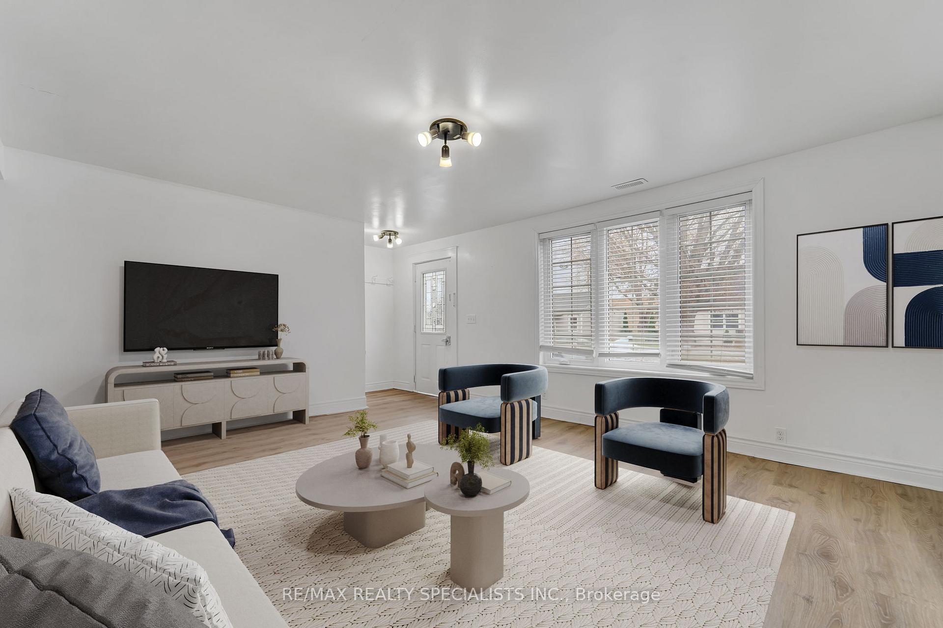 Photo 2 of 354 Crowland Avenue, Welland, Lincoln/Crowland — HOMEH