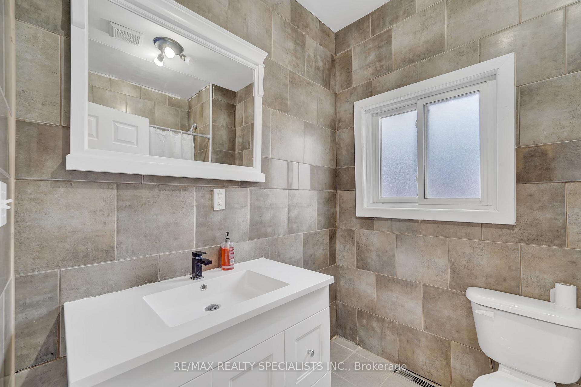 Photo 10 of 354 Crowland Avenue, Welland, Lincoln/Crowland — HOMEH