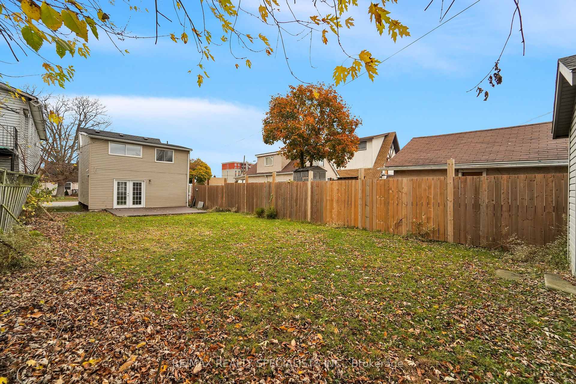 Photo 11 of 354 Crowland Avenue, Welland, Lincoln/Crowland — HOMEH