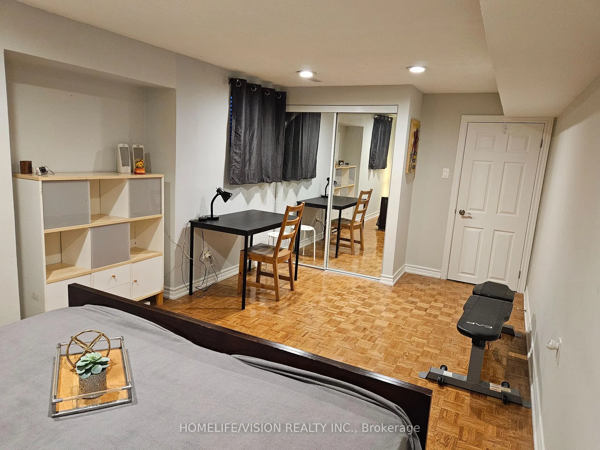 Photo 4 of Unit Basement unit, 23 Glendale Road, Markham, Thornlea — HOMEH