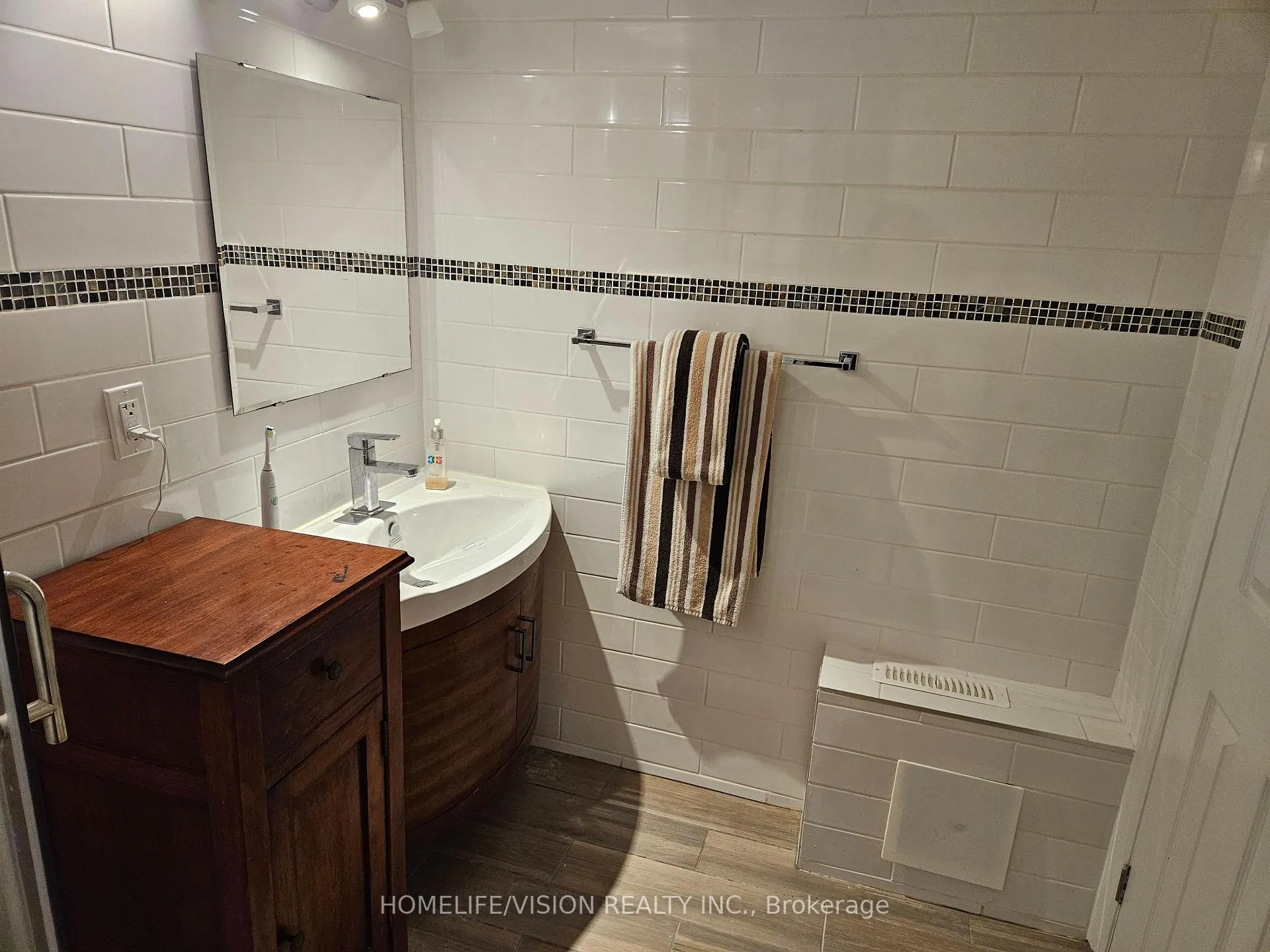 Photo 15 of Unit Basement unit, 23 Glendale Road, Markham, Thornlea — HOMEH