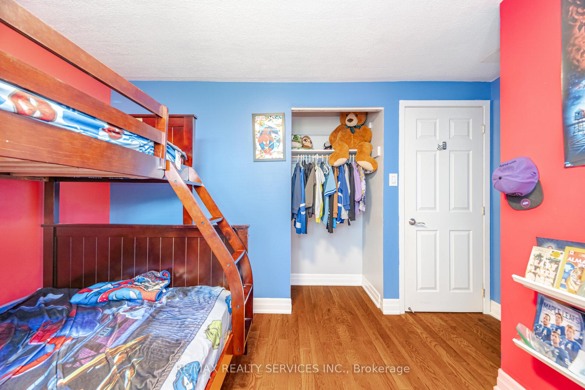 Photo 17 of 8 Reigate Avenue, Brampton, Madoc — HOMEH