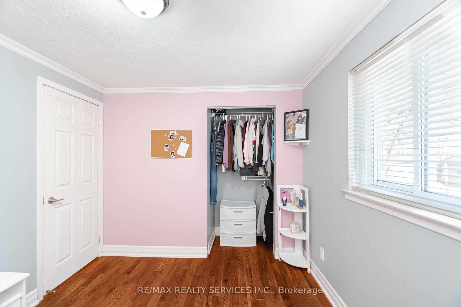 Photo 18 of 8 Reigate Avenue, Brampton, Madoc — HOMEH