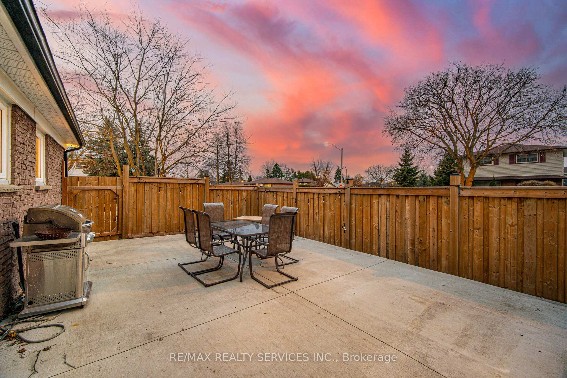 Photo 36 of 8 Reigate Avenue, Brampton, Madoc — HOMEH