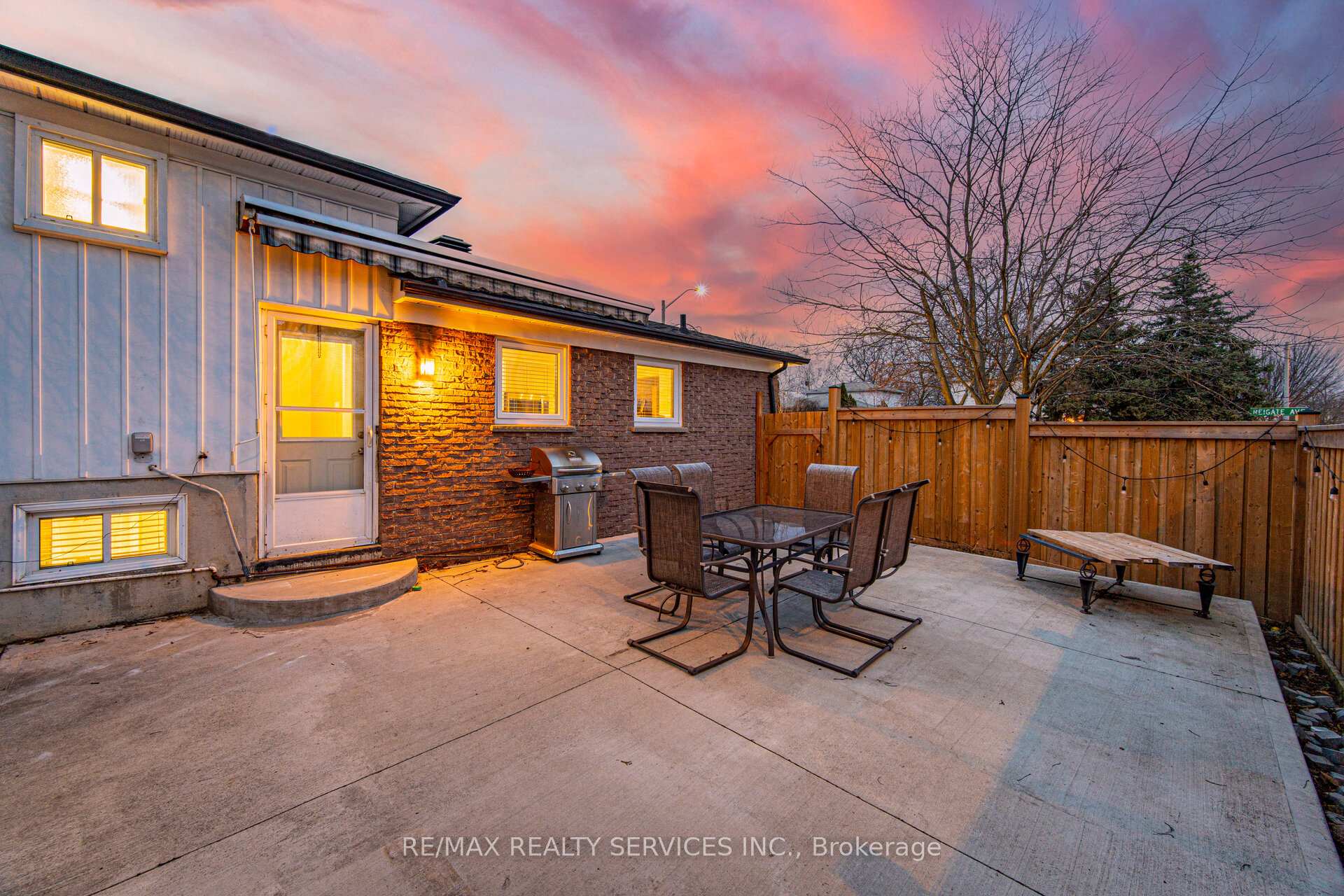 Photo 26 of 8 Reigate Avenue, Brampton, Madoc — HOMEH