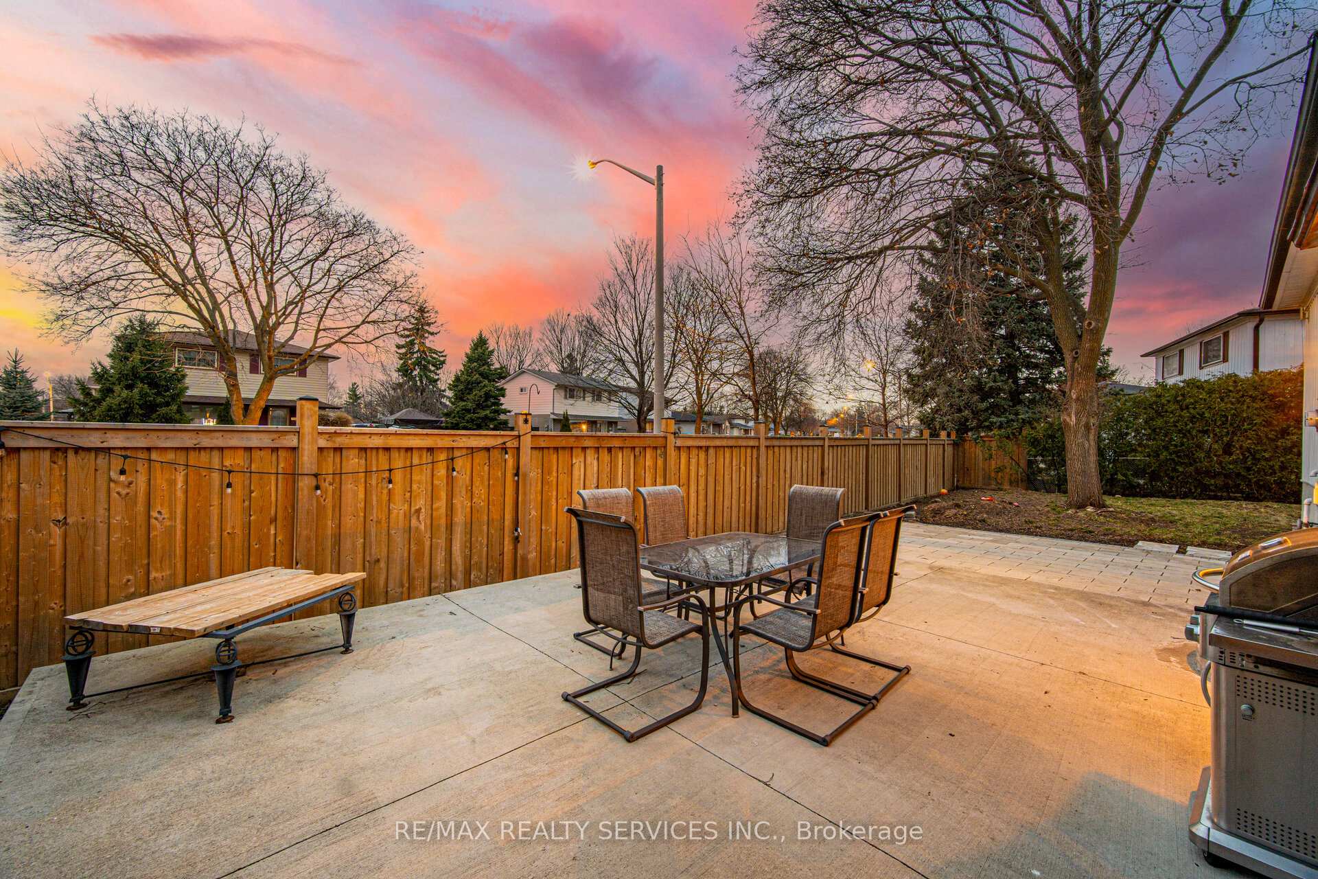 Photo 27 of 8 Reigate Avenue, Brampton, Madoc — HOMEH