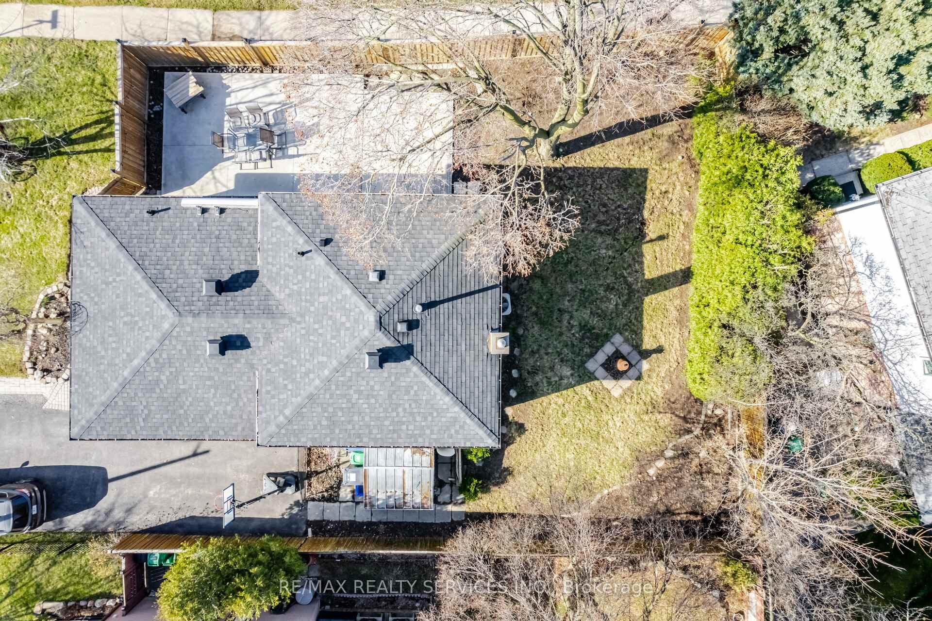 Photo 34 of 8 Reigate Avenue, Brampton, Madoc — HOMEH