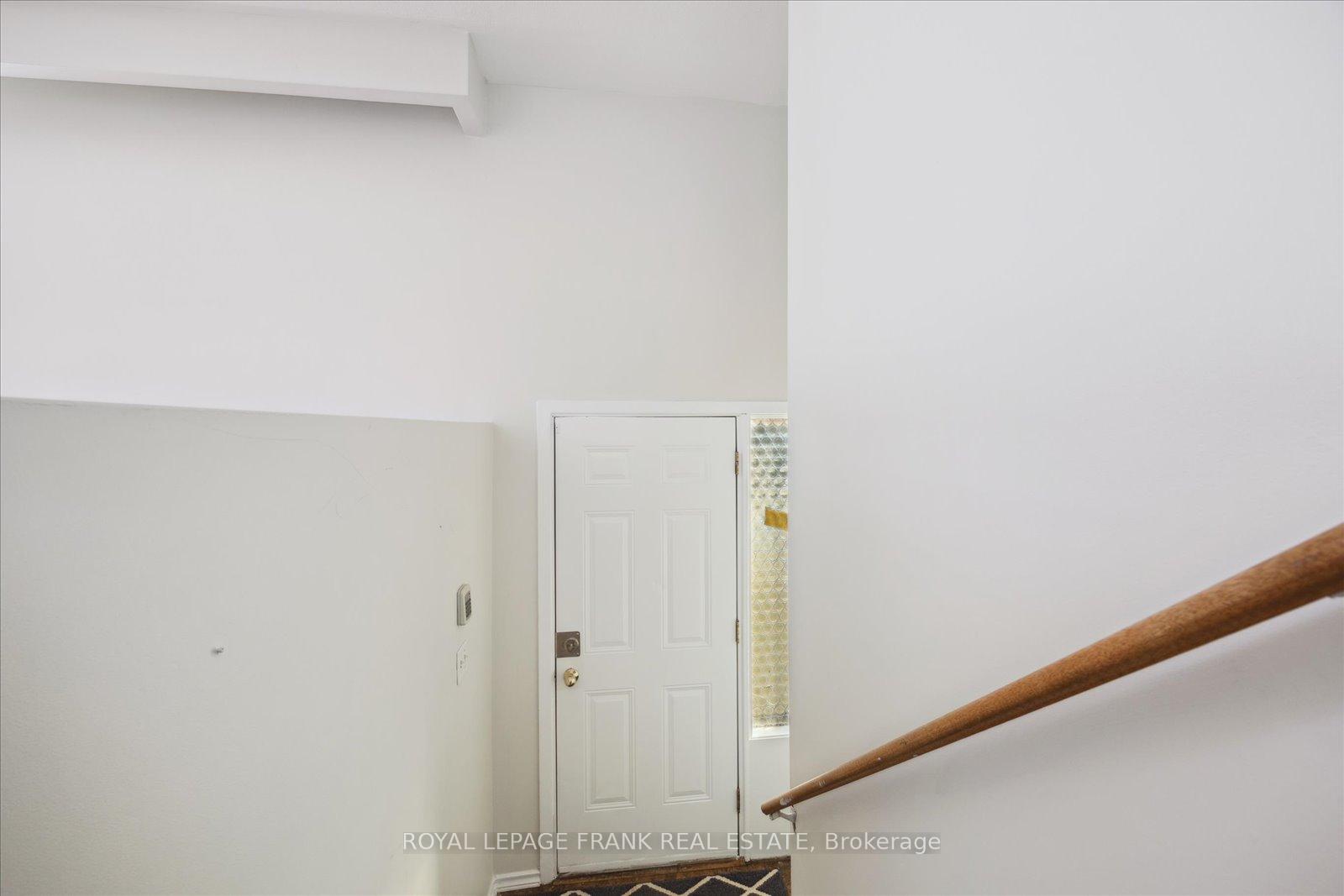 Photo 4 of 344 Pine Avenue, Oshawa, Vanier — HOMEH