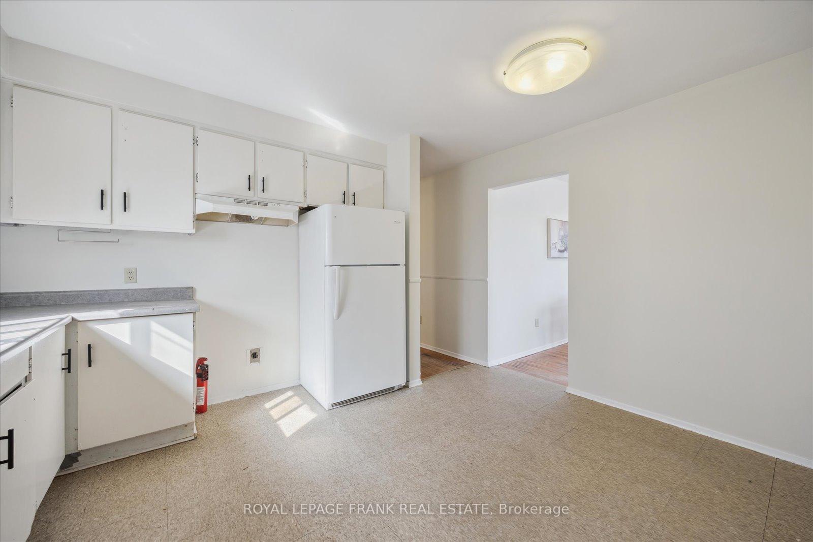 Photo 8 of 344 Pine Avenue, Oshawa, Vanier — HOMEH