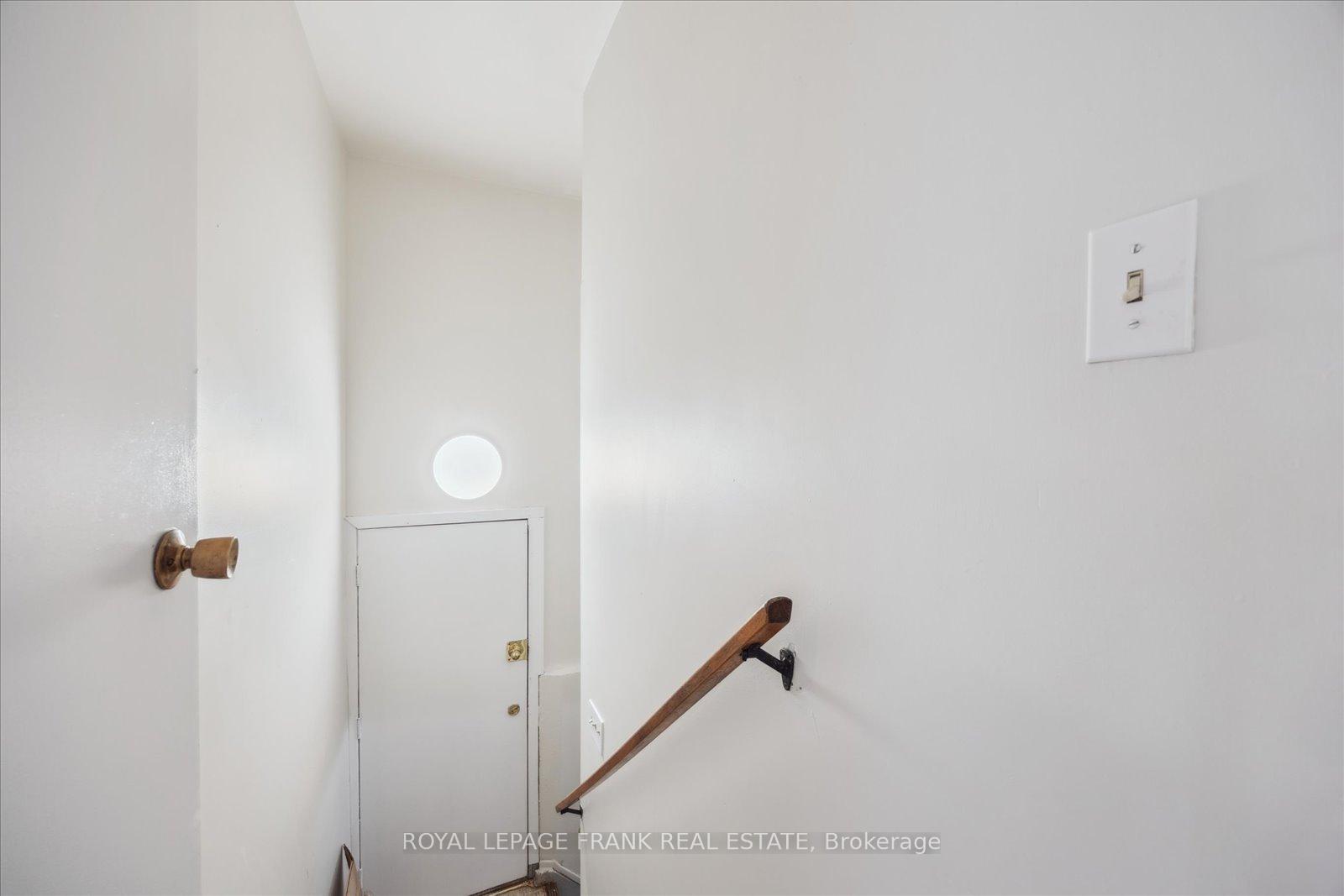 Photo 15 of 344 Pine Avenue, Oshawa, Vanier — HOMEH