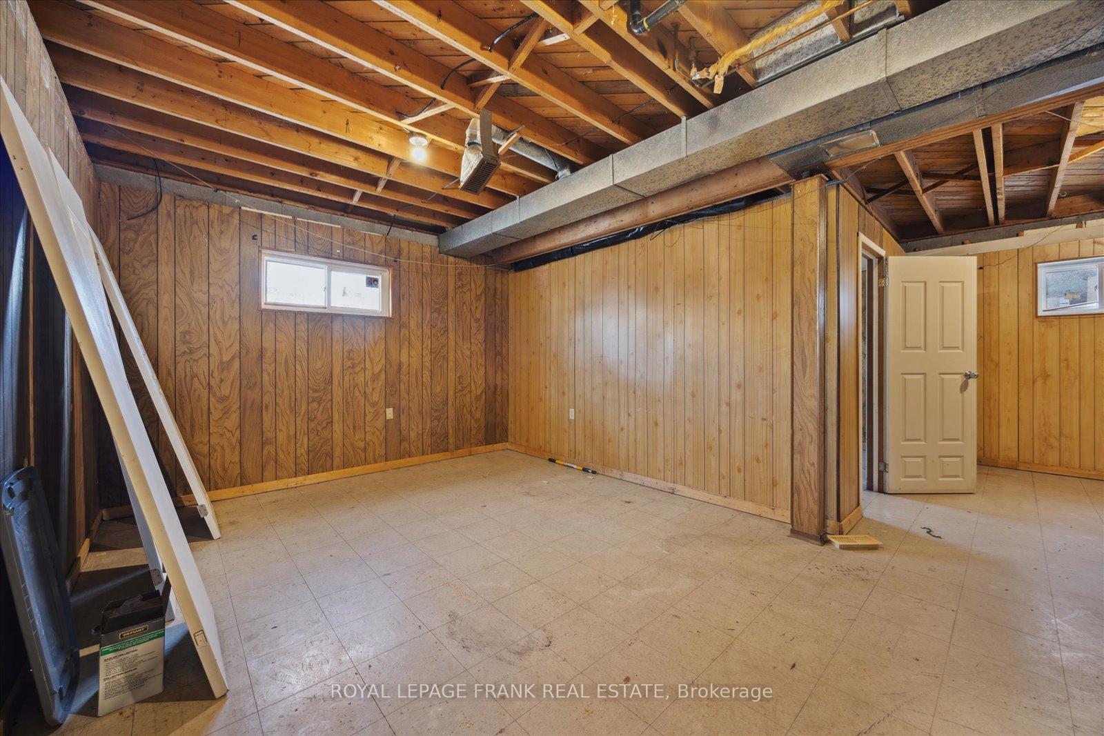 Photo 23 of 344 Pine Avenue, Oshawa, Vanier — HOMEH