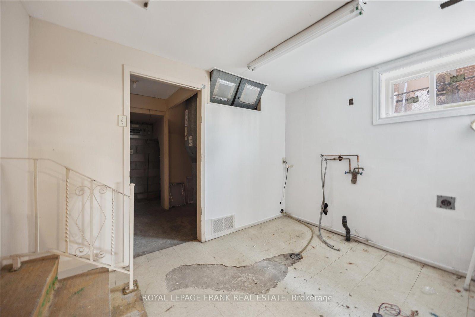 Photo 27 of 344 Pine Avenue, Oshawa, Vanier — HOMEH