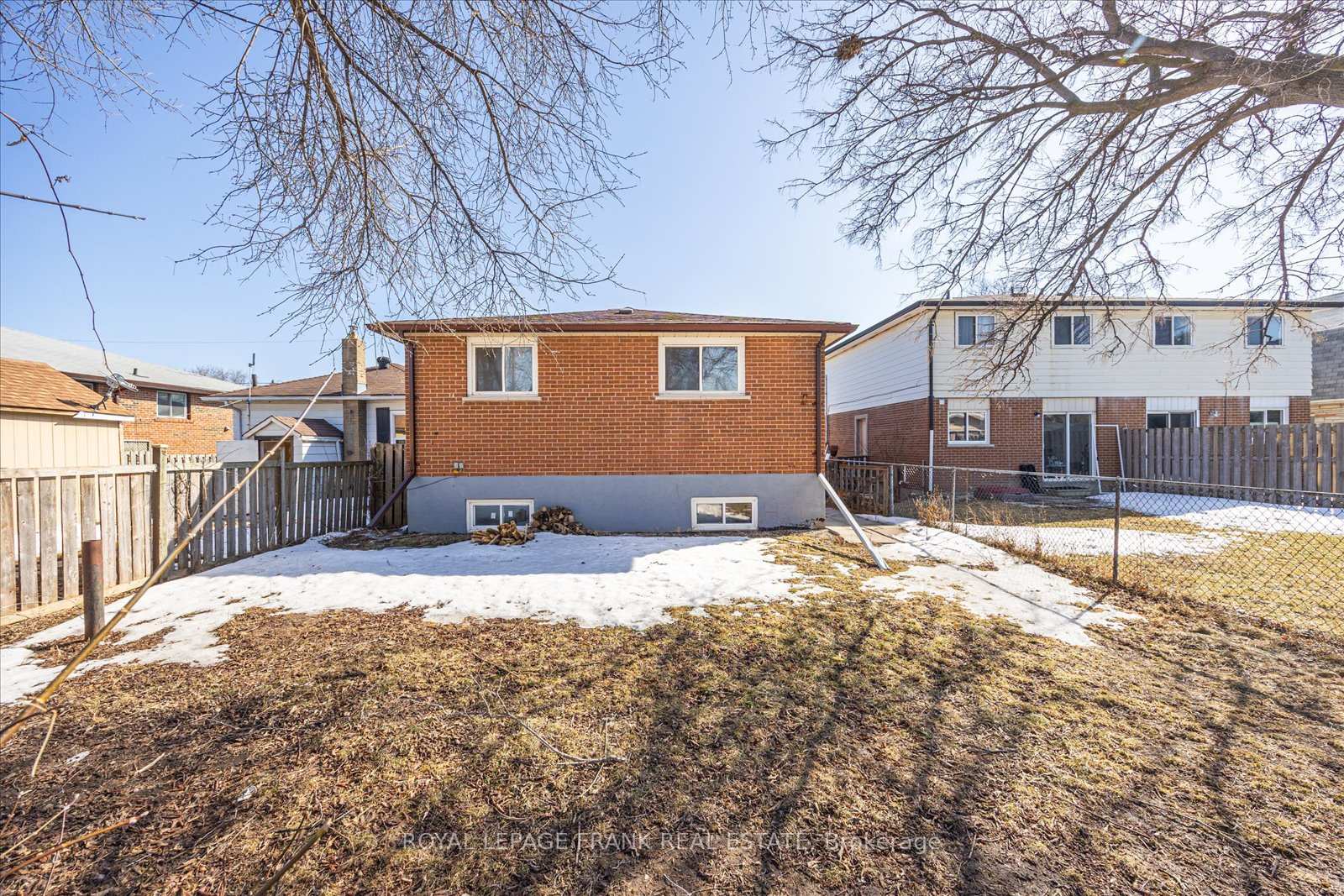 Photo 32 of 344 Pine Avenue, Oshawa, Vanier — HOMEH