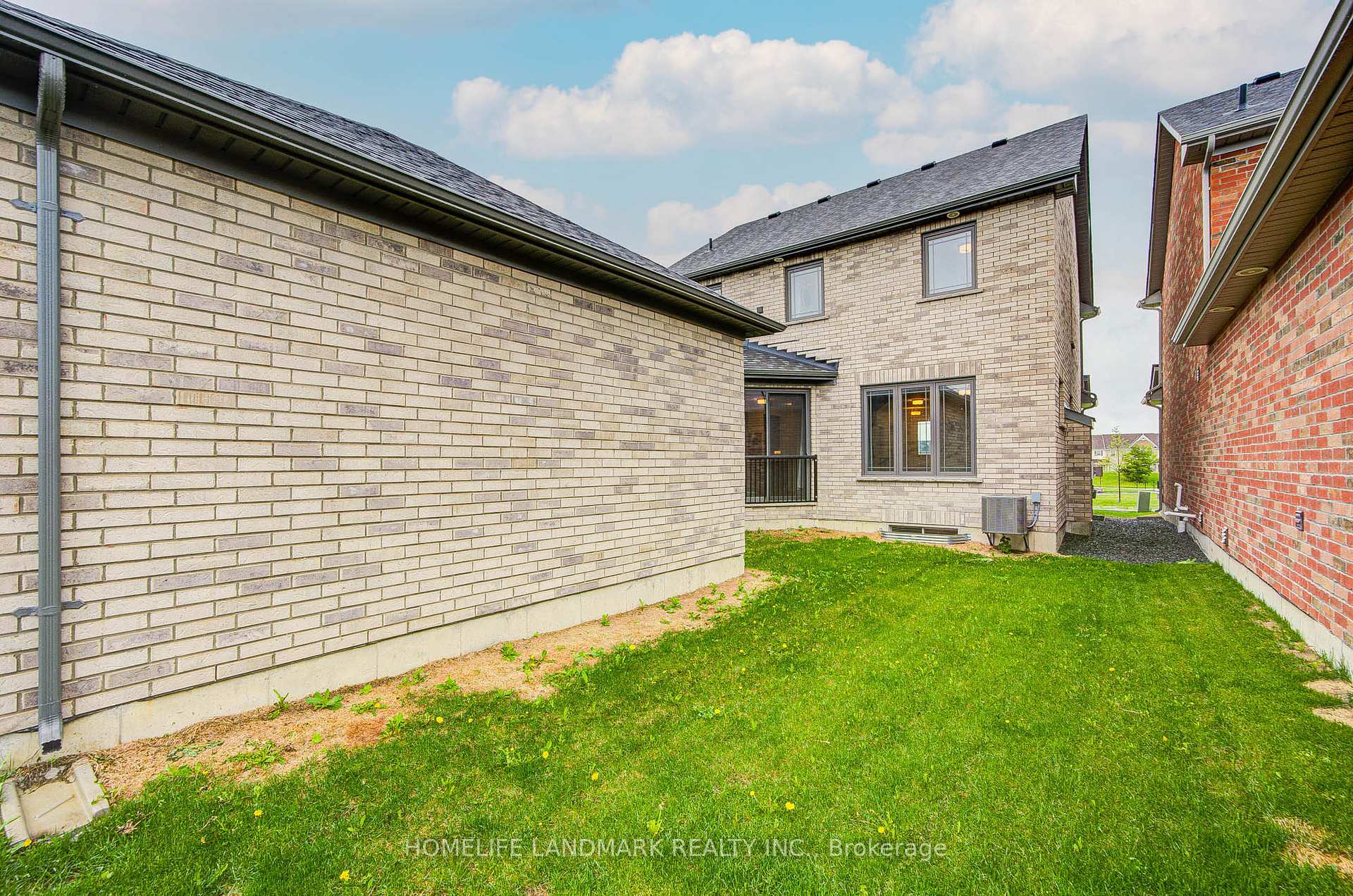 Photo 6 of 704 Whetstone Lane, Peterborough, Northcrest Ward 5 — HOMEH