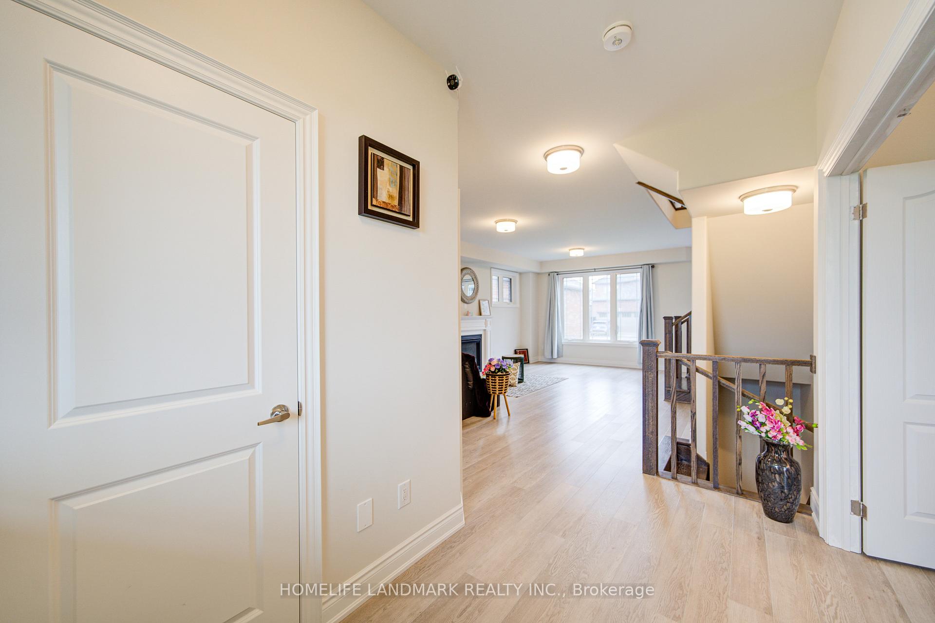 Photo 9 of 704 Whetstone Lane, Peterborough, Northcrest Ward 5 — HOMEH