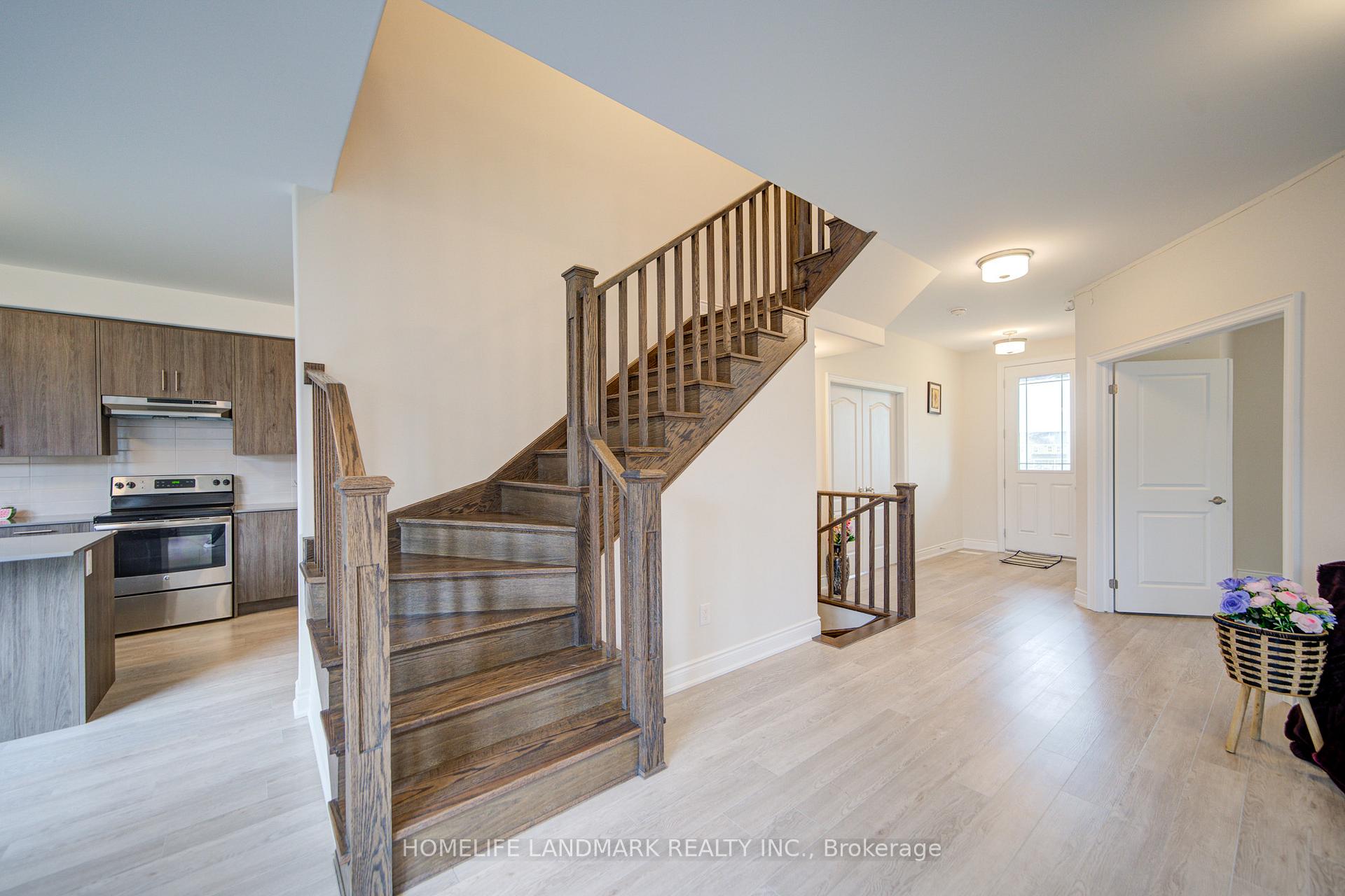 Photo 13 of 704 Whetstone Lane, Peterborough, Northcrest Ward 5 — HOMEH