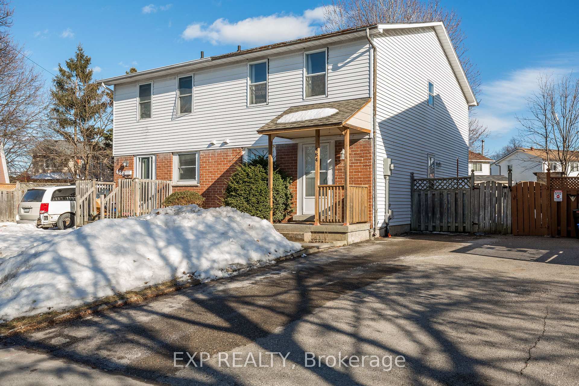 Front of 484 Laval Drive