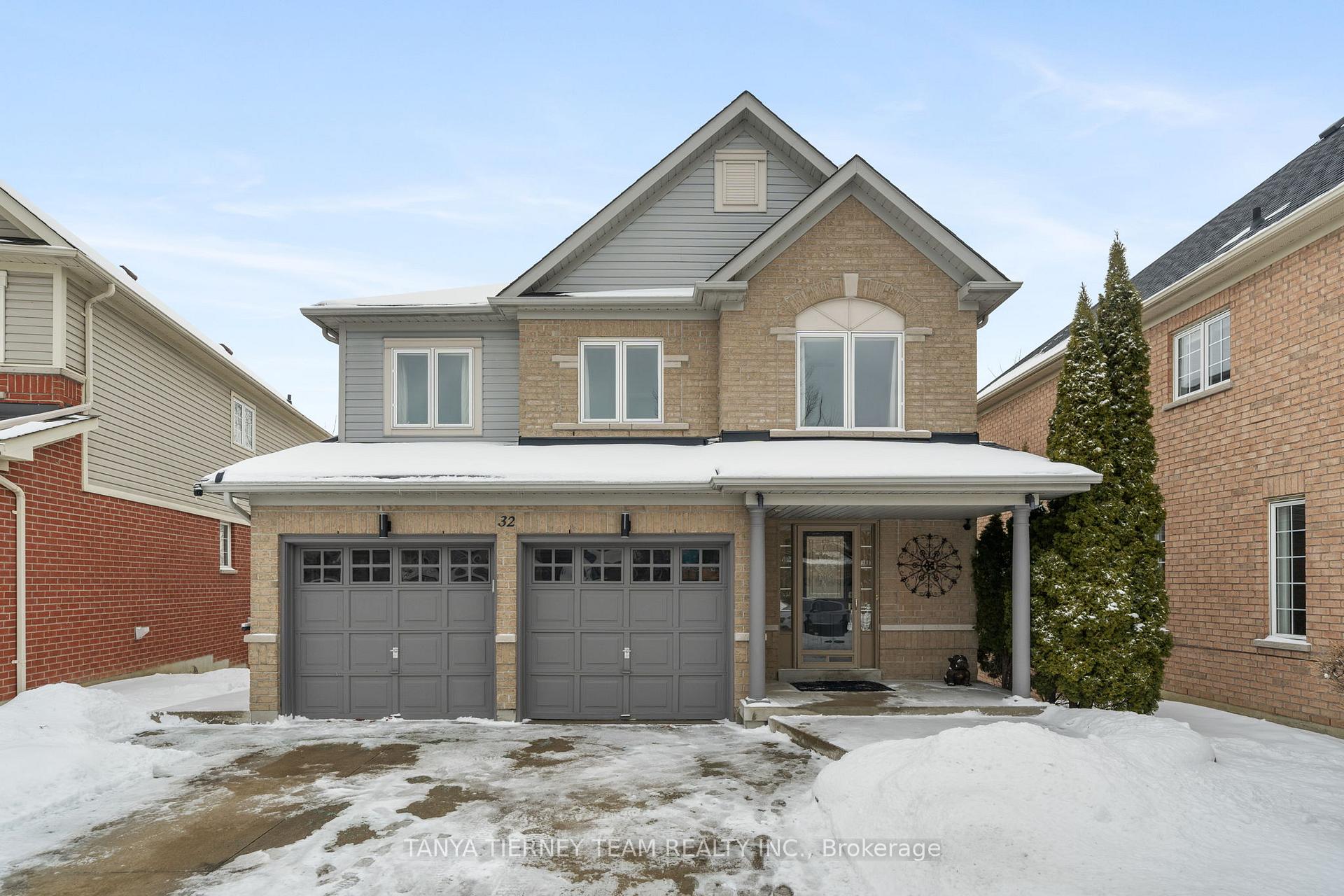 Front of 32 Blossomview Court