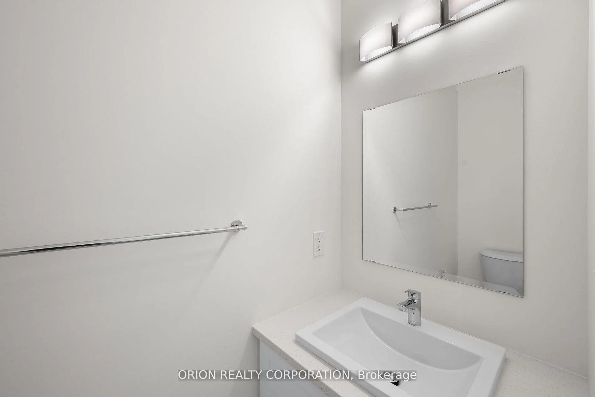 Photo 4 of 414 Buckthorn Drive, Kingston, City Northwest — HOMEH