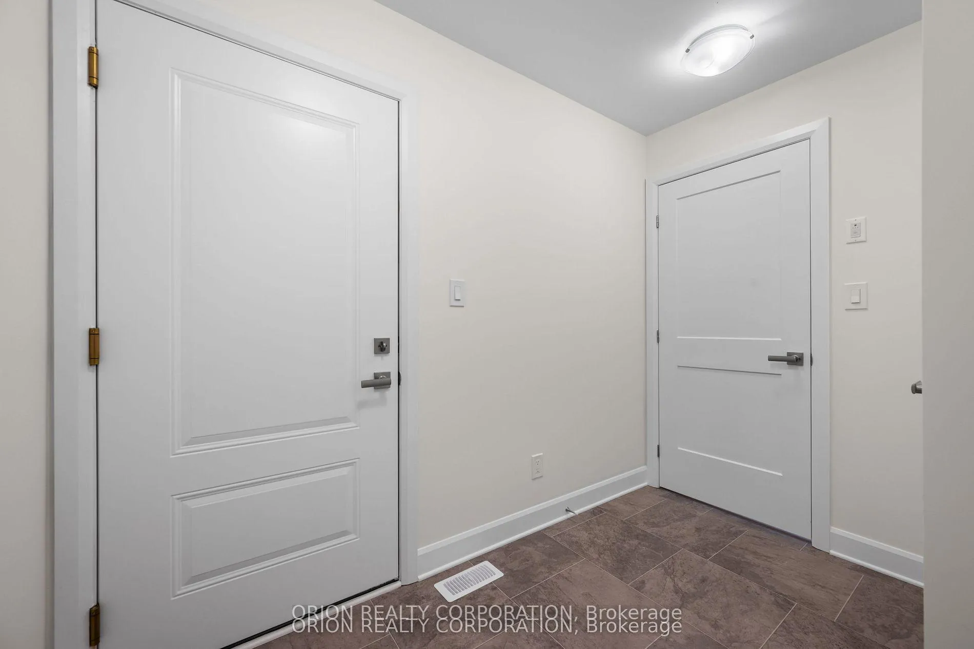 Photo 7 of 414 Buckthorn Drive, Kingston, City Northwest — HOMEH