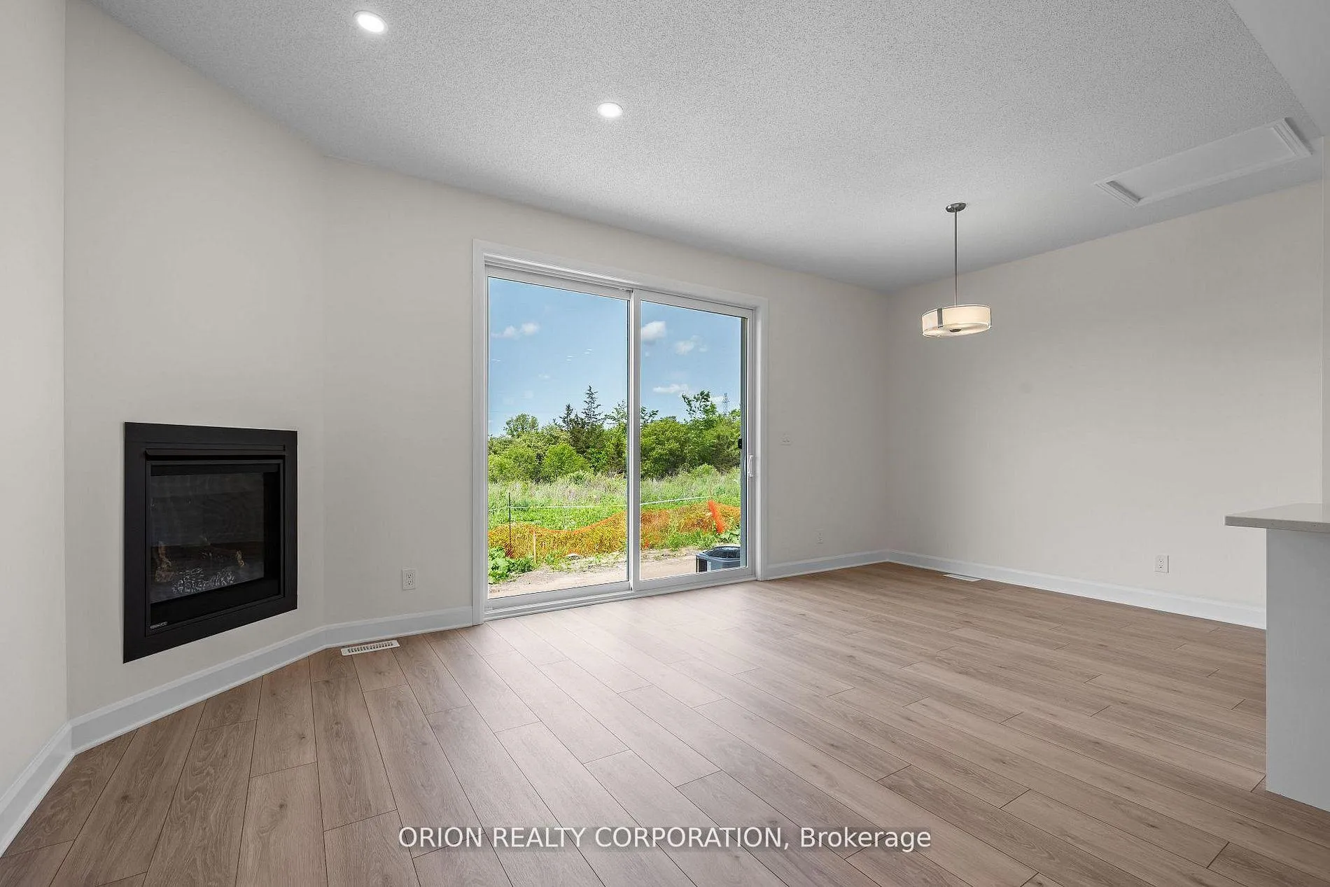 Photo 12 of 414 Buckthorn Drive, Kingston, City Northwest — HOMEH