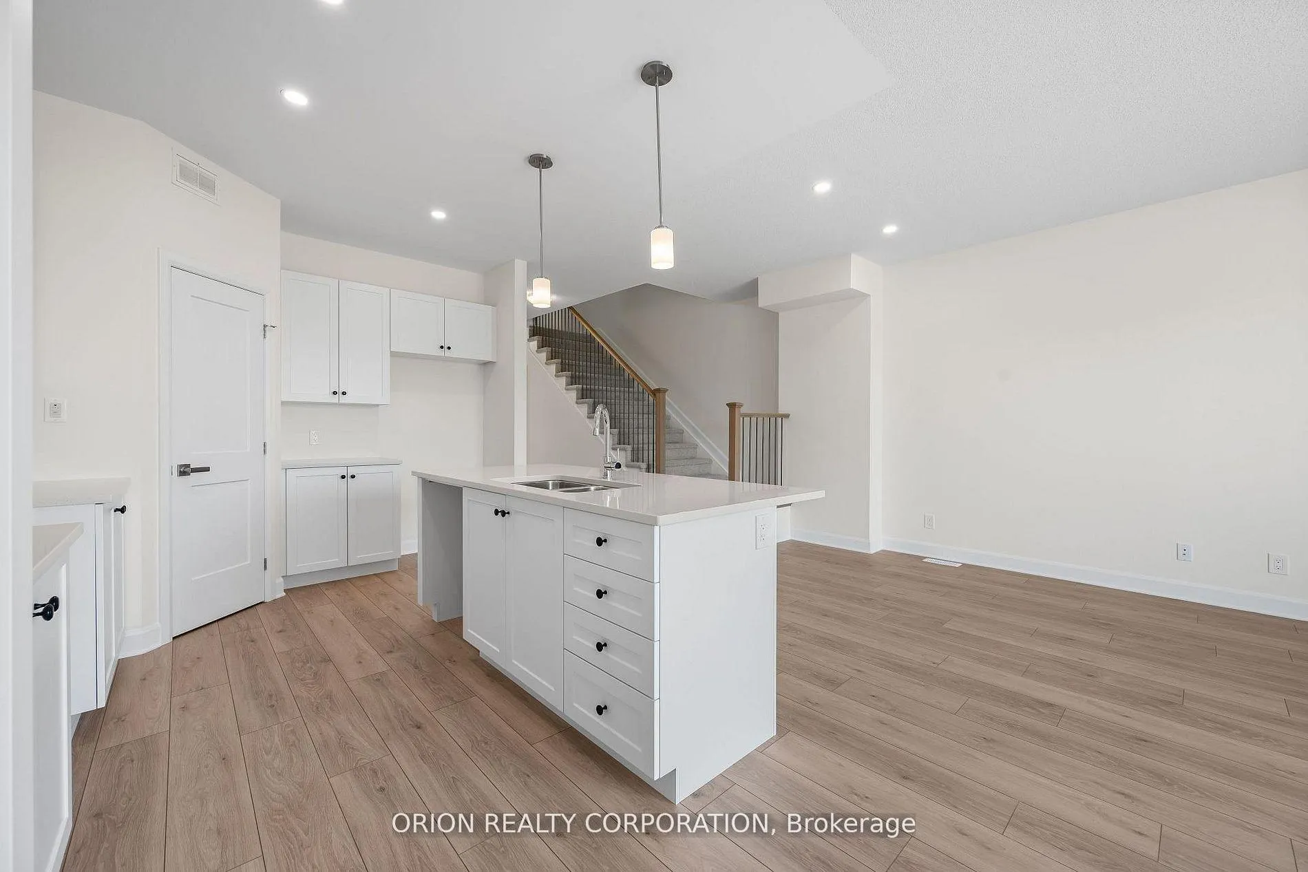 Photo 14 of 414 Buckthorn Drive, Kingston, City Northwest — HOMEH
