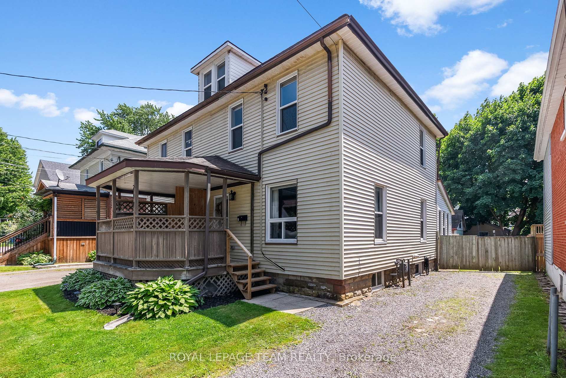 Photo 3 of 217 James Street E, Brockville — HOMEH