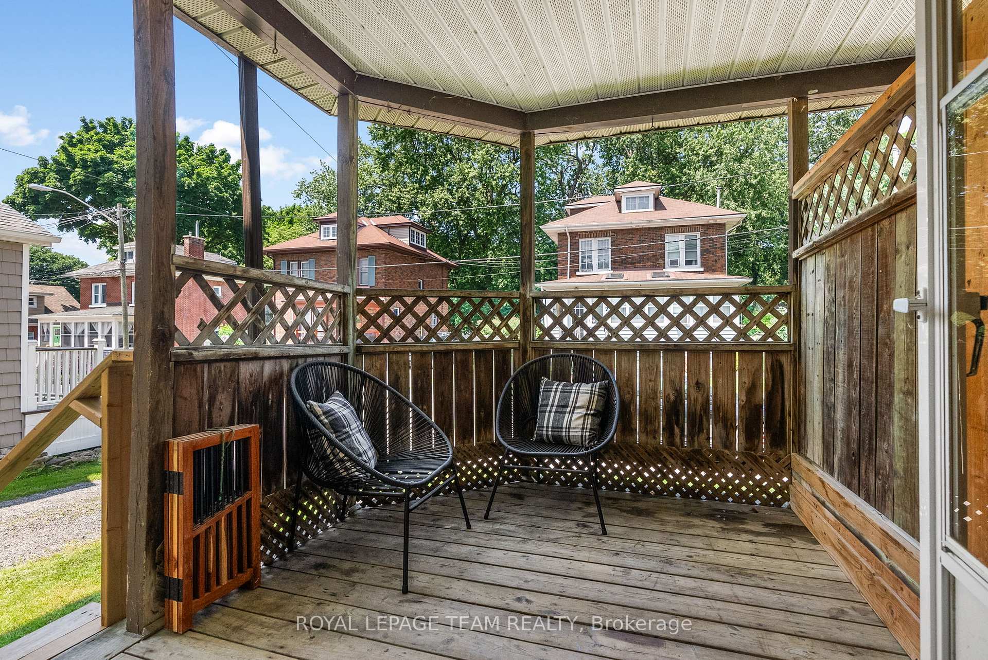 Photo 2 of 217 James Street E, Brockville — HOMEH