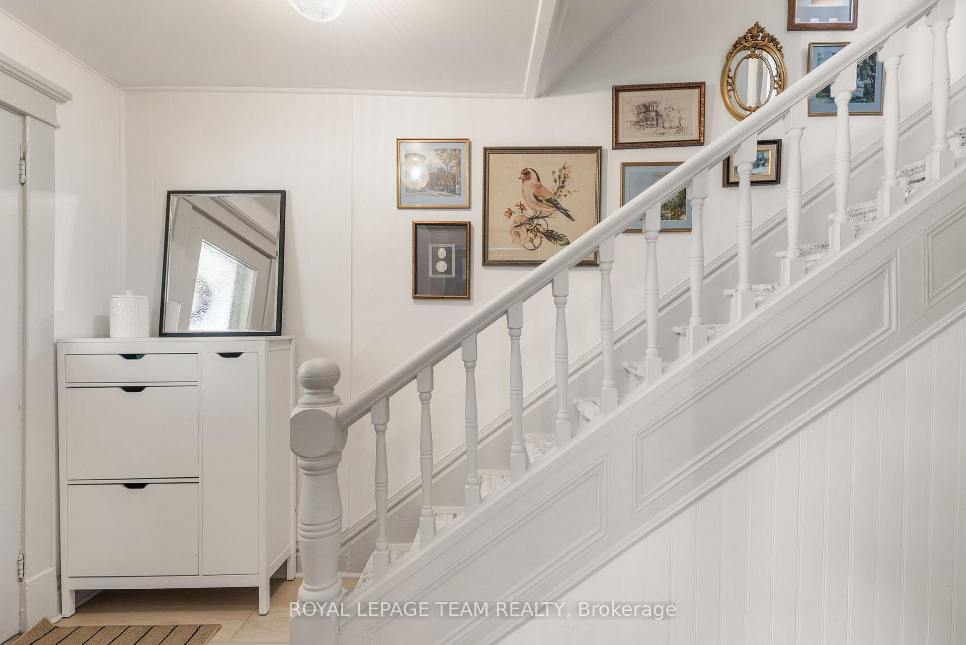 Photo 5 of 217 James Street E, Brockville — HOMEH