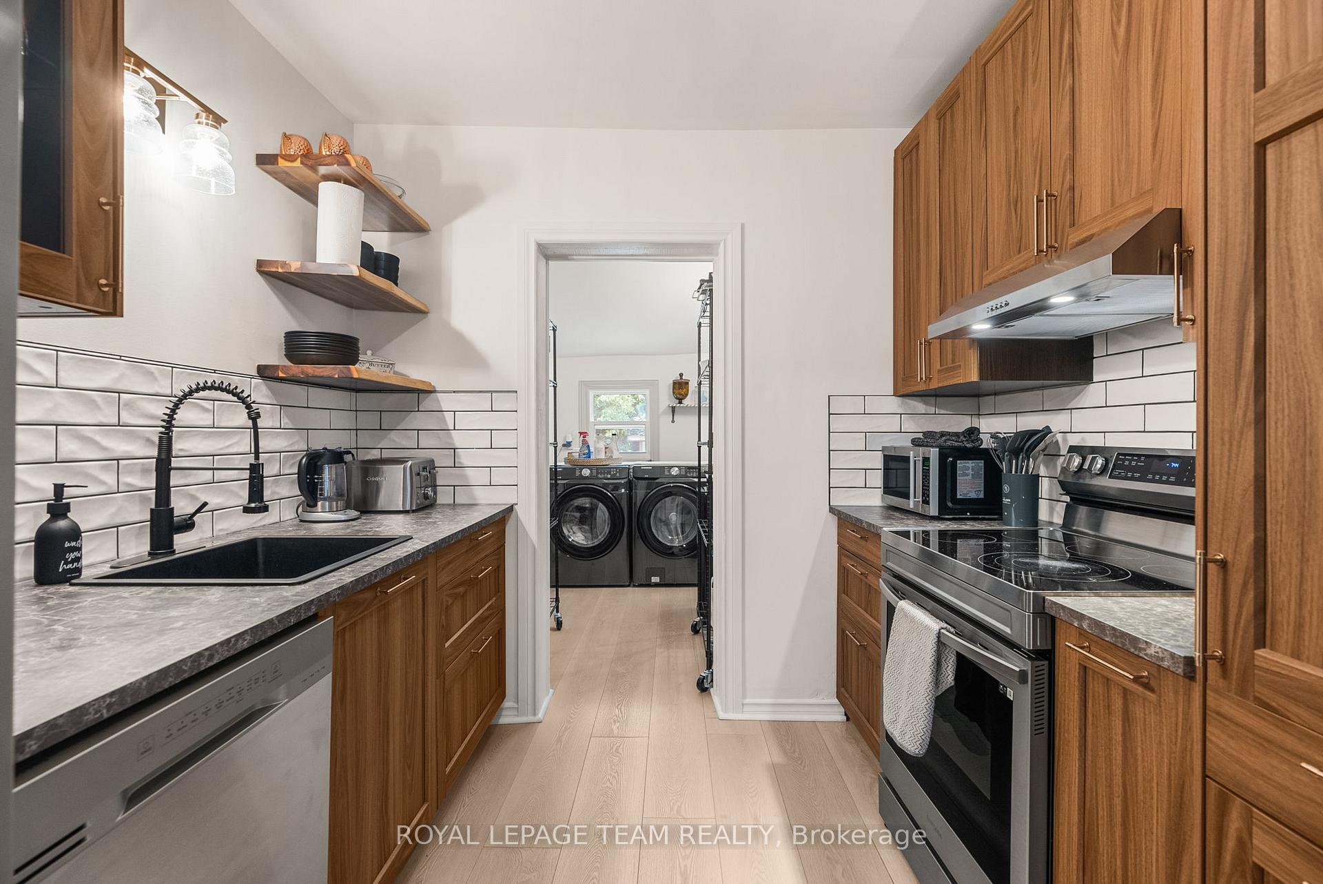Photo 19 of 217 James Street E, Brockville — HOMEH