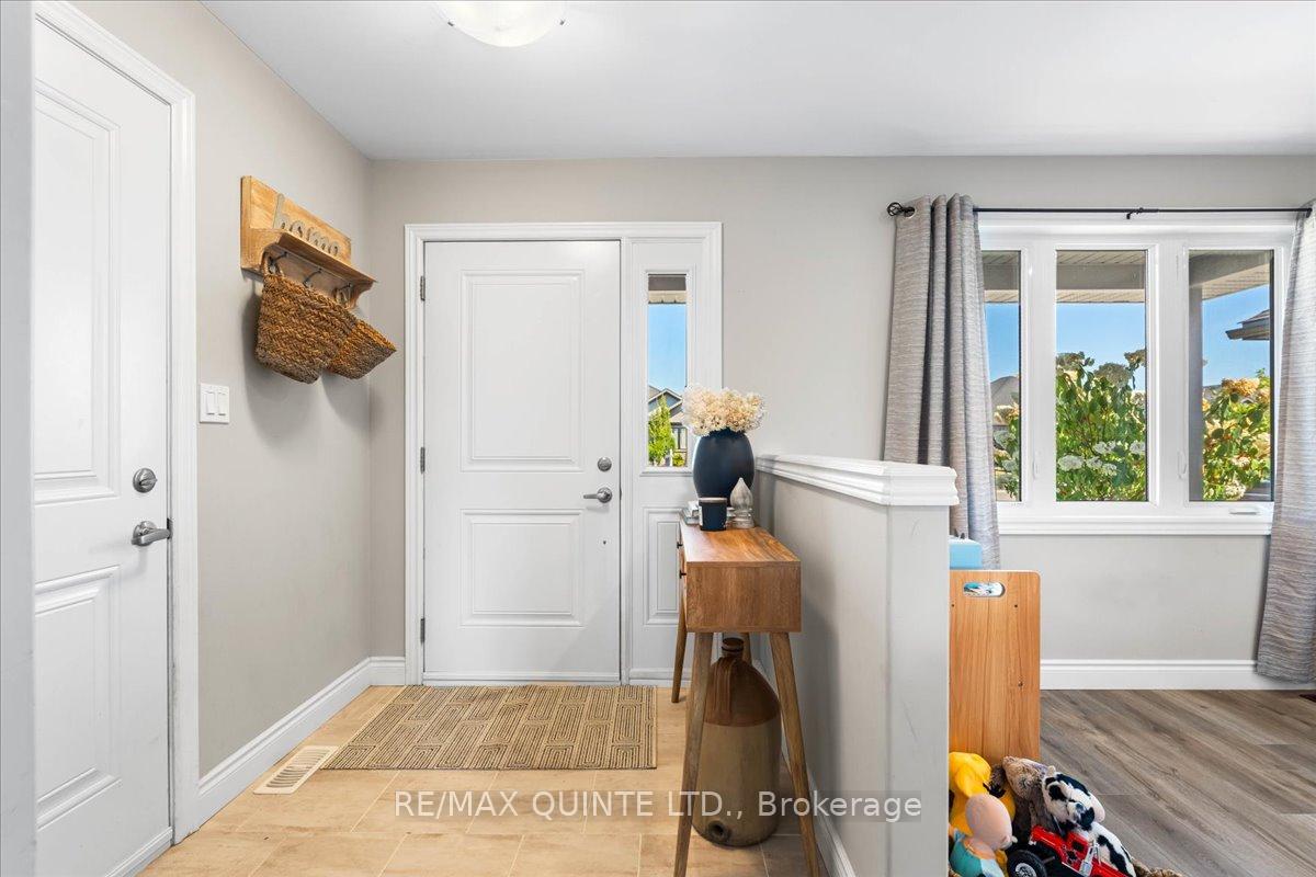 Photo 6 of 40 Deacon Place, Belleville, Belleville Ward — HOMEH