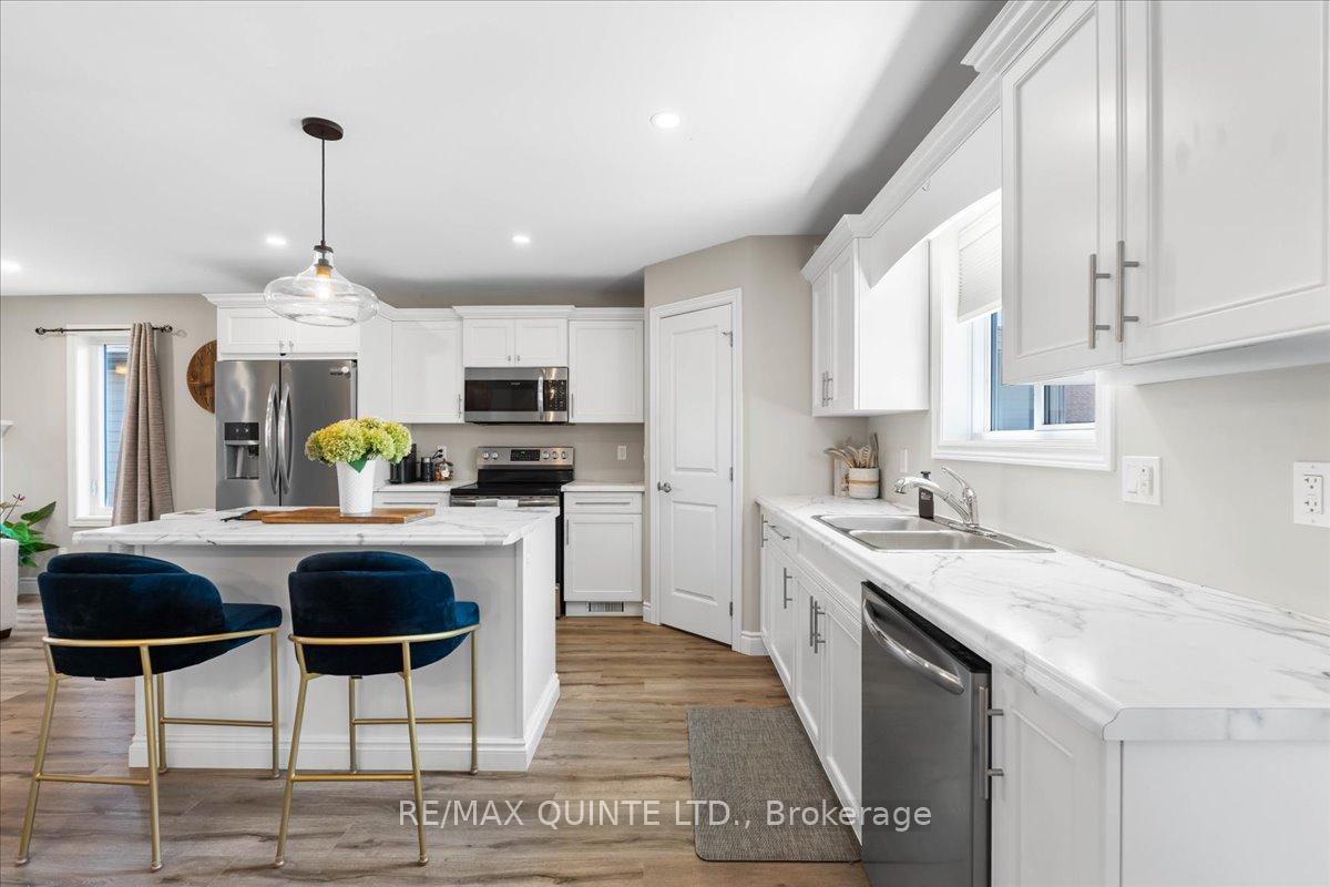 Photo 12 of 40 Deacon Place, Belleville, Belleville Ward — HOMEH