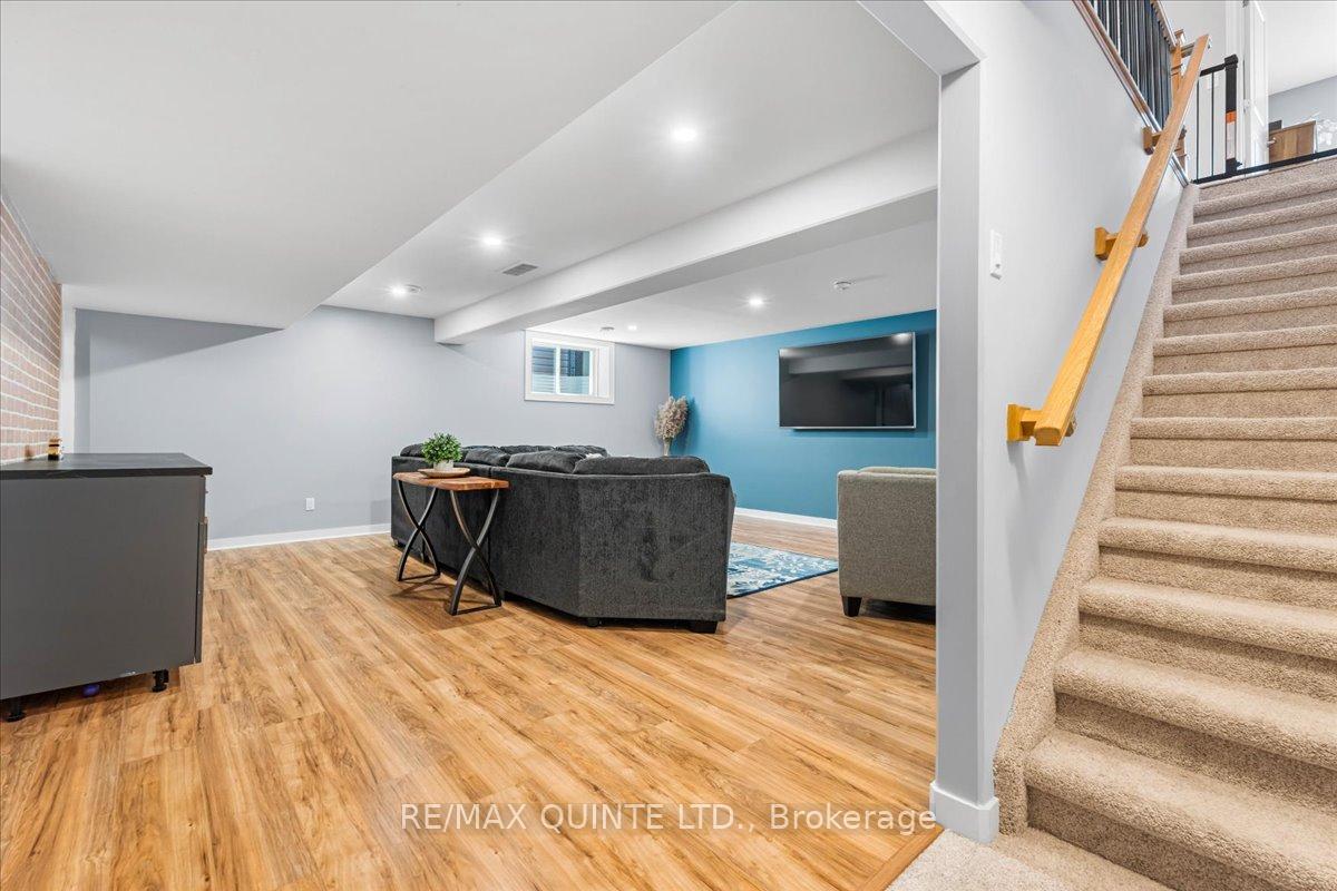 Photo 30 of 40 Deacon Place, Belleville, Belleville Ward — HOMEH