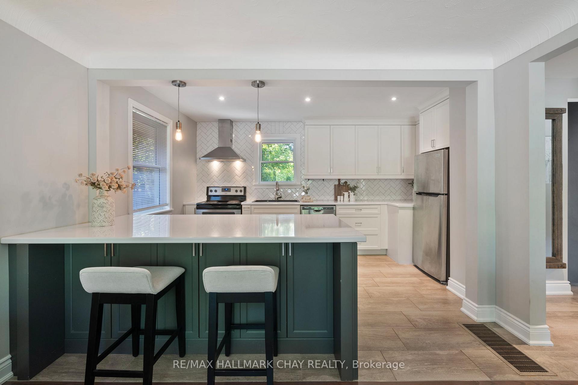 Photo 6 of 205 Wellington Street E, Barrie, City Centre — HOMEH