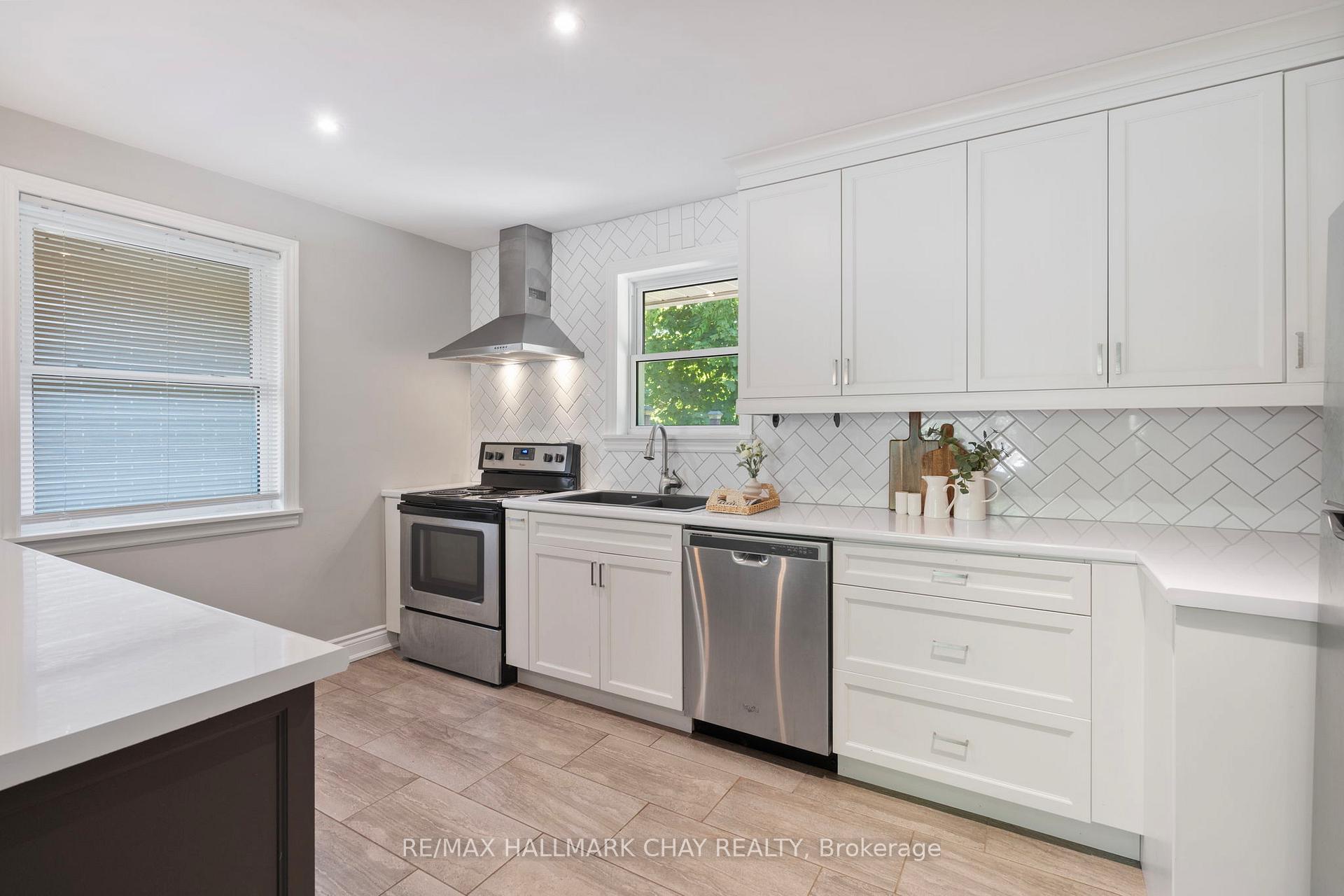 Photo 7 of 205 Wellington Street E, Barrie, City Centre — HOMEH