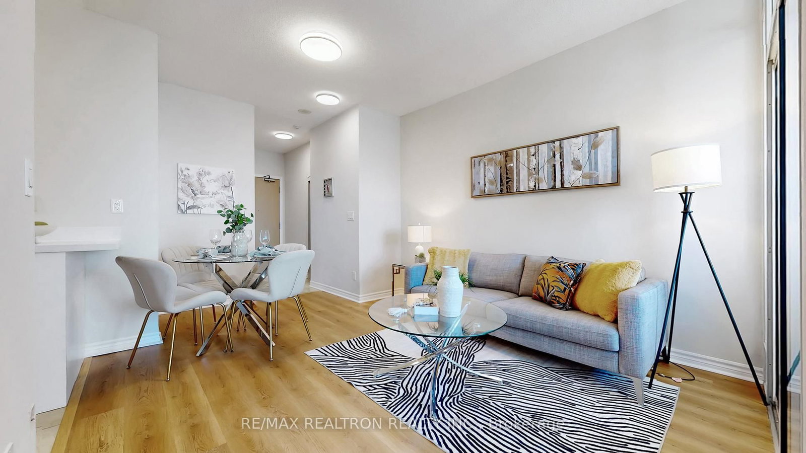 Photo 7 of Unit 2115, 18 Holmes Ave, North York, Willowdale East — HOMEH