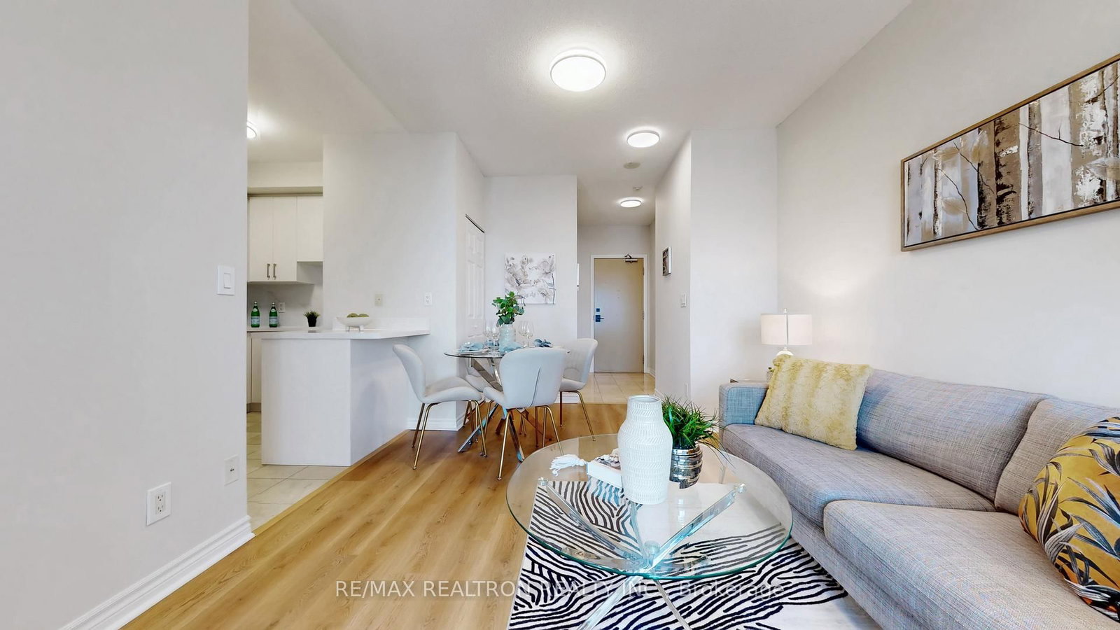 Photo 9 of Unit 2115, 18 Holmes Ave, North York, Willowdale East — HOMEH