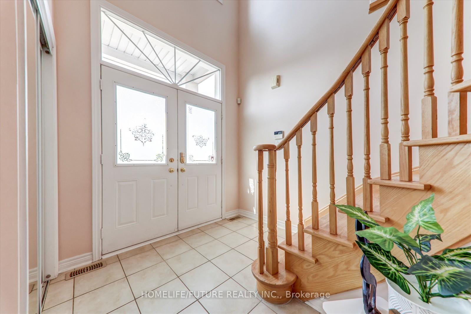 Photo 4 of 30 Jonesridge Drive, Ajax, Northwest Ajax — HOMEH