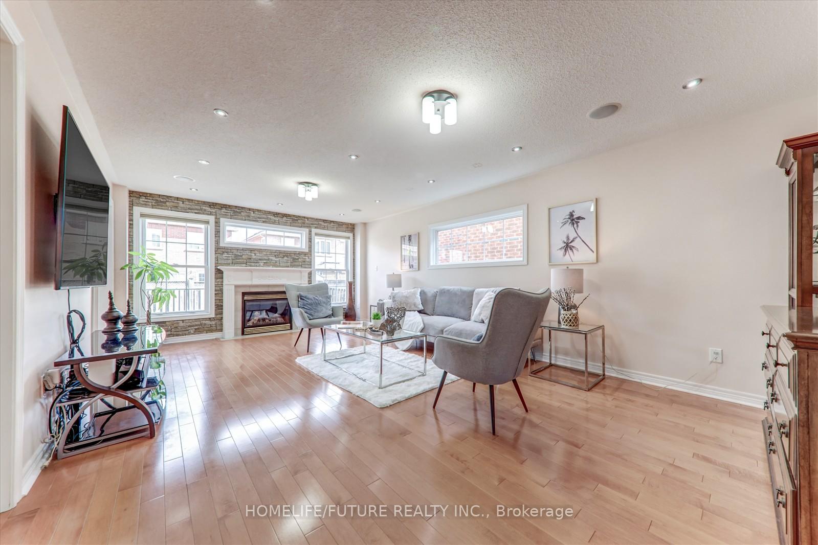 Photo 7 of 30 Jonesridge Drive, Ajax, Northwest Ajax — HOMEH